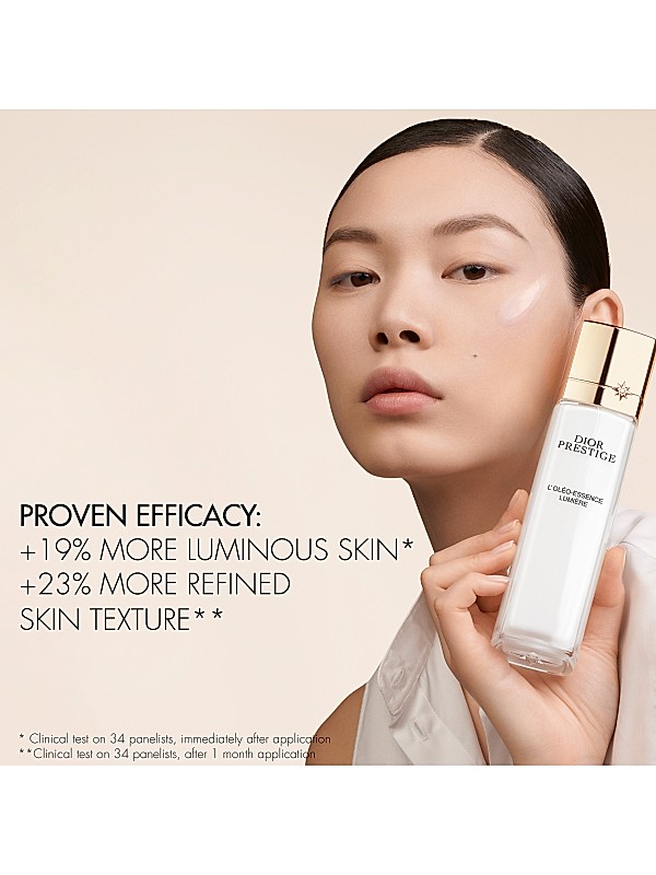 Shop DIOR DIOR Prestige L'oléo-Essence Lumière Exfoliating Shop DIOR DIOR Prestige L'oléo-Essence Lumière Exfoliating
