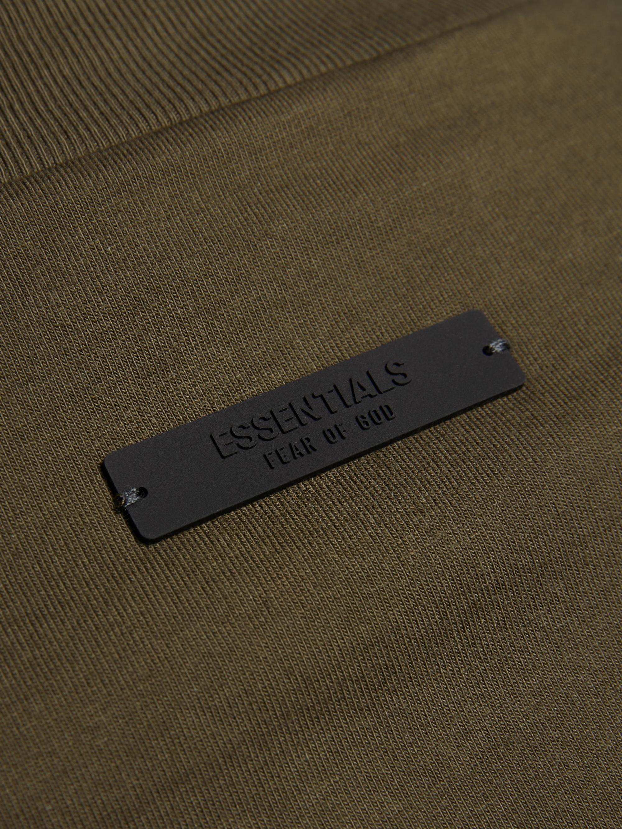 Fear of God Essentials Men's Logo Long-Sleeve T-Shirt - Olive