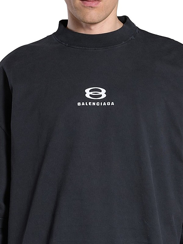 Shop Balenciaga Unity Sports Icon Cropped T-Shirt Large Fit Shop Balenciaga Unity Sports Icon Cropped T-Shirt Large Fit