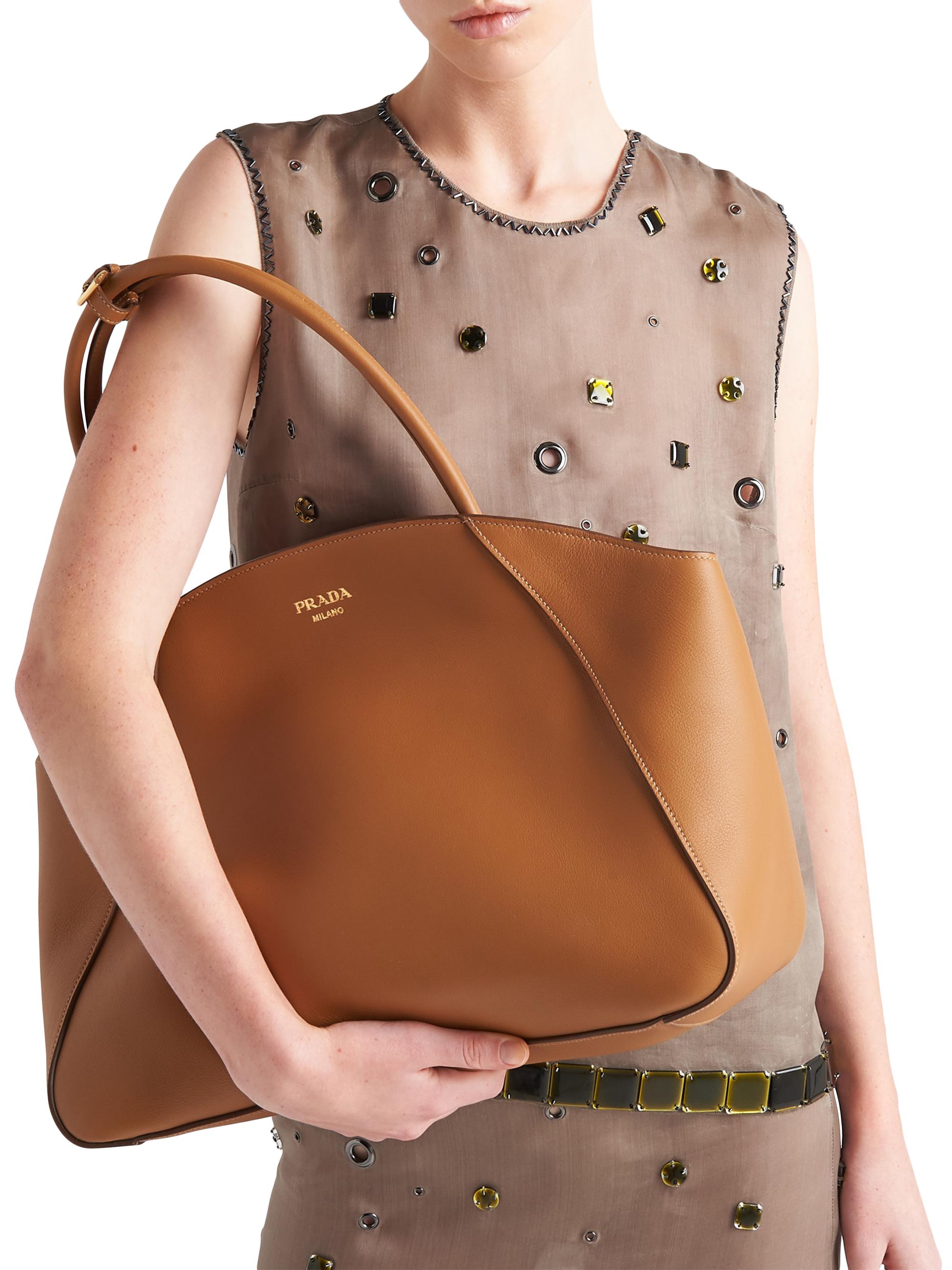 Prada Women's  Leather Tote Bag - Black