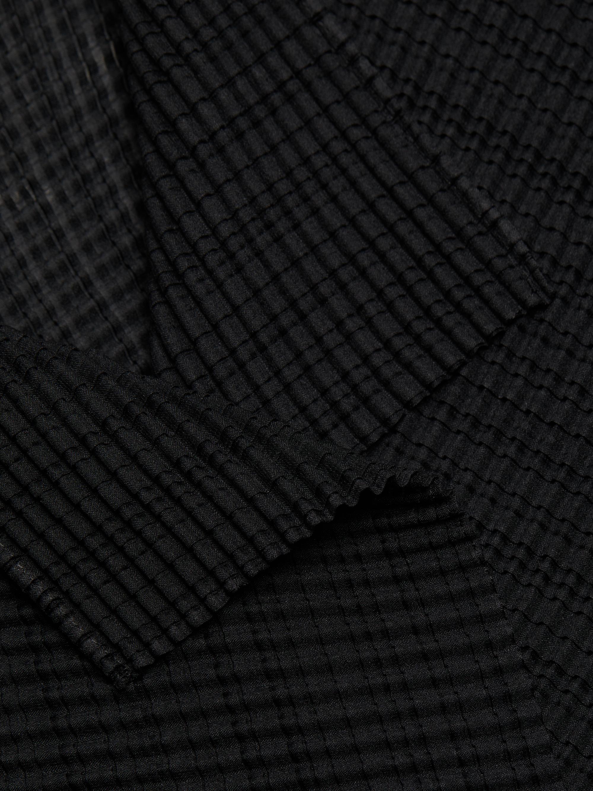 【希少】ISSEY MIYAKE ロールネック オーバーシルエット ニット 紺 希少】ISSEY MIYAKE ロールネック オーバーシルエット ニット 紺