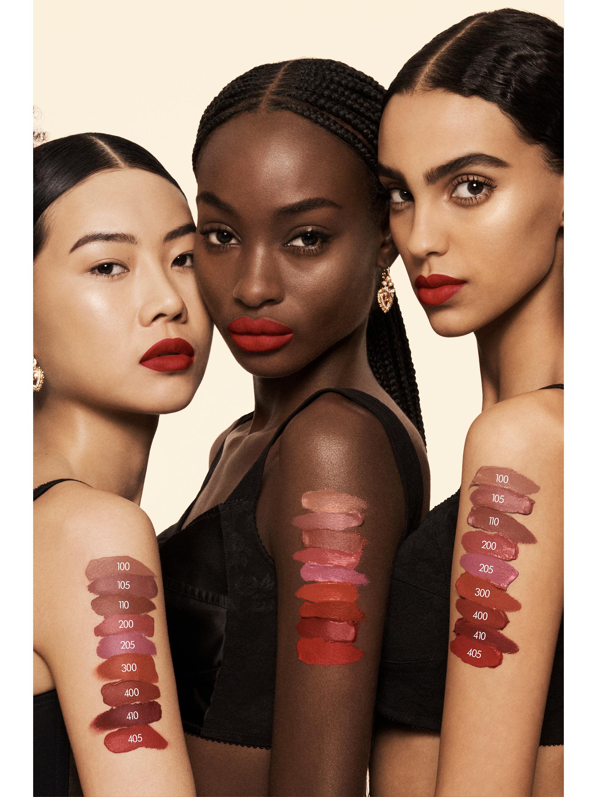 dolce e gabbana everkiss liquid lip Huda El Mufti adds a touch of personality and color to her lips with  #DolceGabbana Everkiss Liquid Lip. A spectrum of shades, from fiery to  delicate, designed for impact, long wear, and main image 1