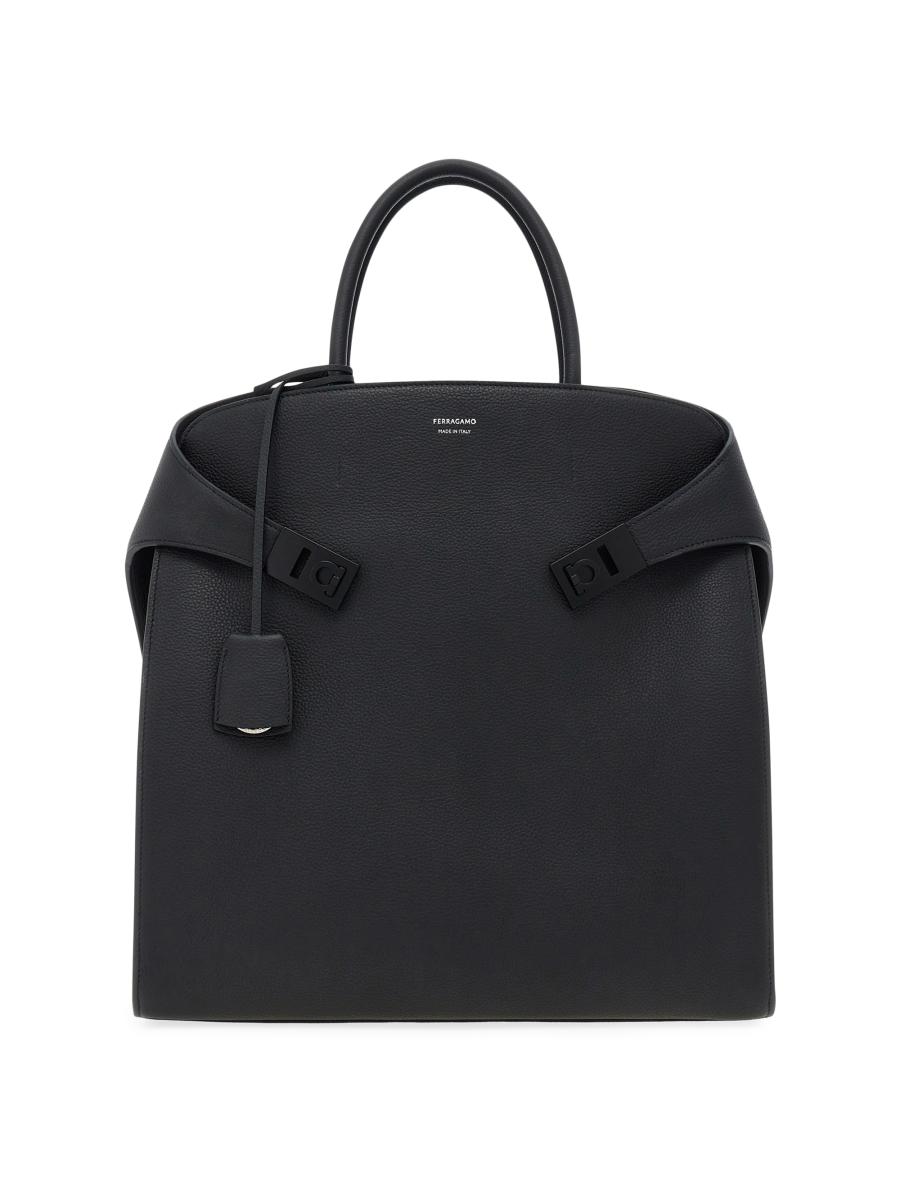 【関税&送料込】Ferragamo Large Black Leather Tote Bag Ferragamo Large Tote Bag | Black | FARFETCH