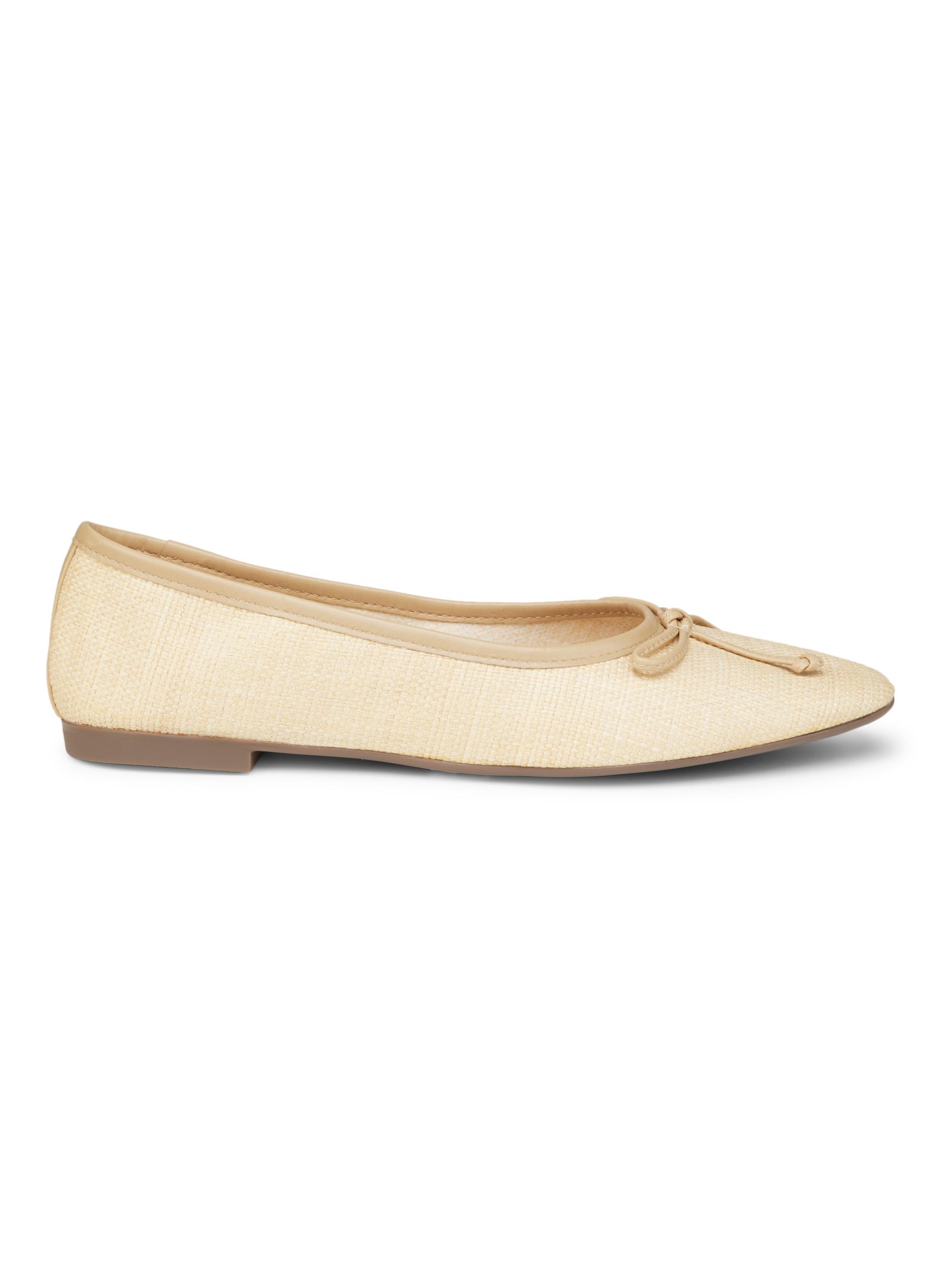 Schutz Women's  Ballet Flats - Areia Neutral