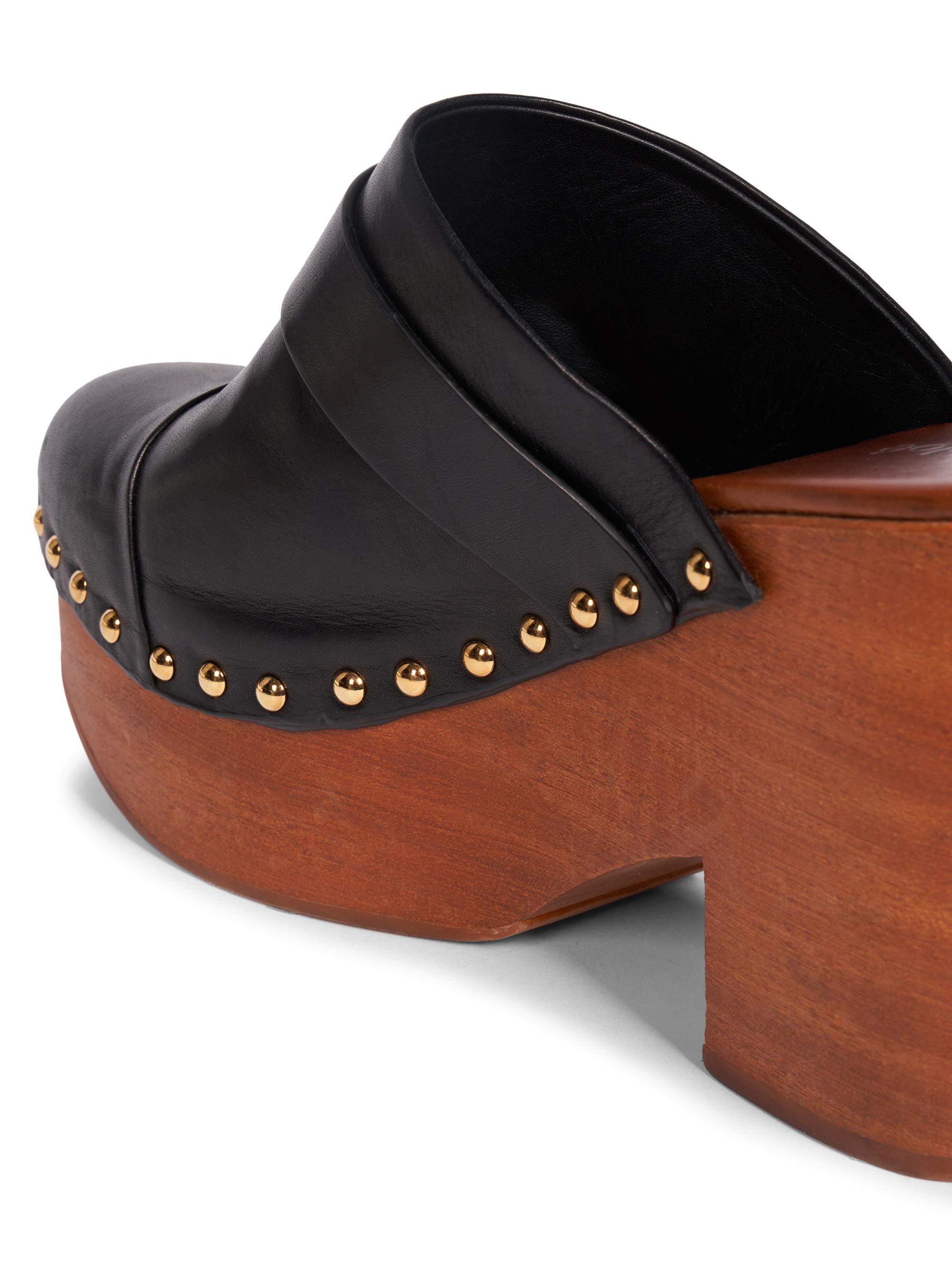 Chloé Jeannette 40MM Leather Clogs | Saks Fifth Avenue