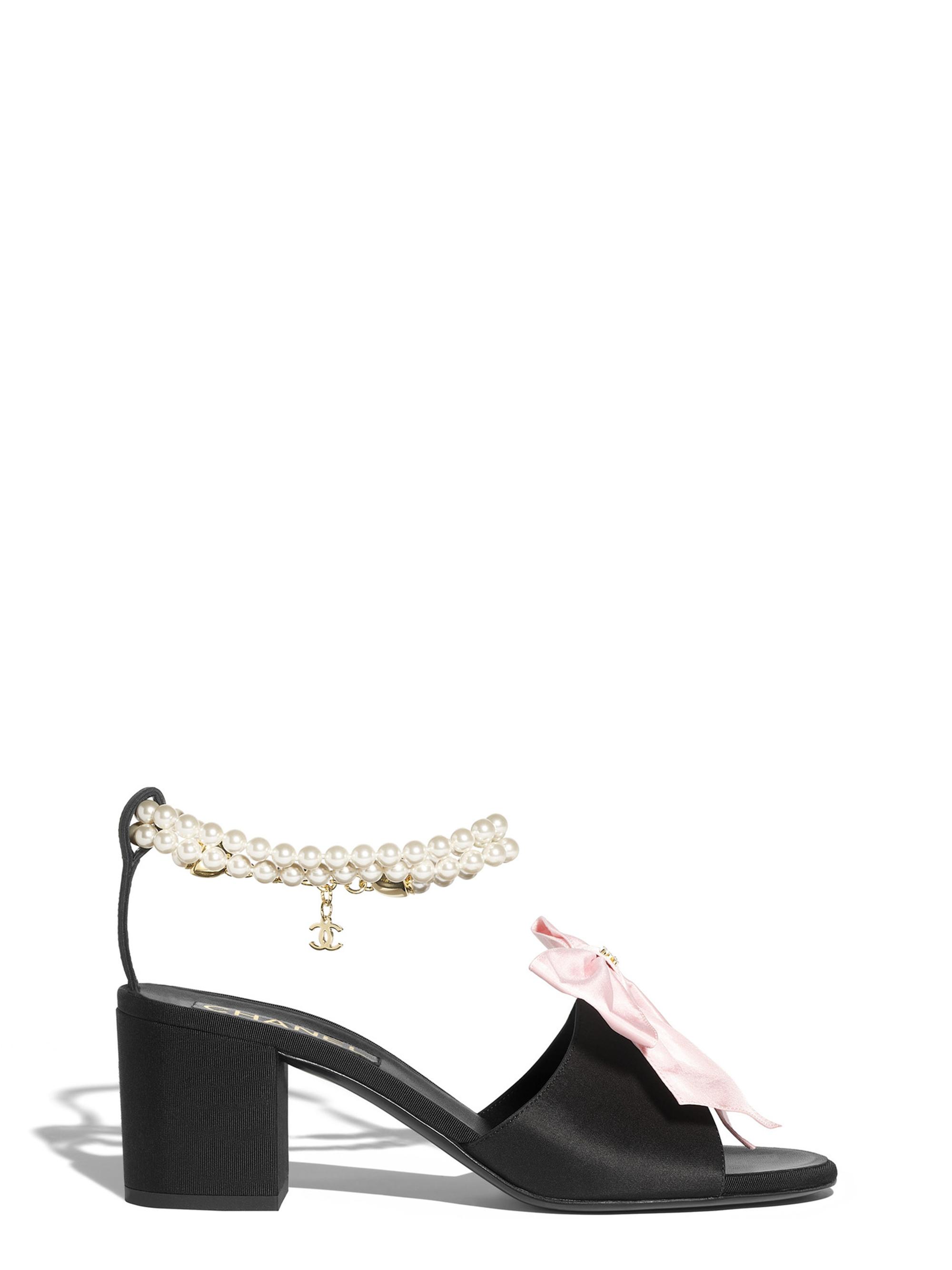 0400021376407_BLACKANDLIGHTPIN