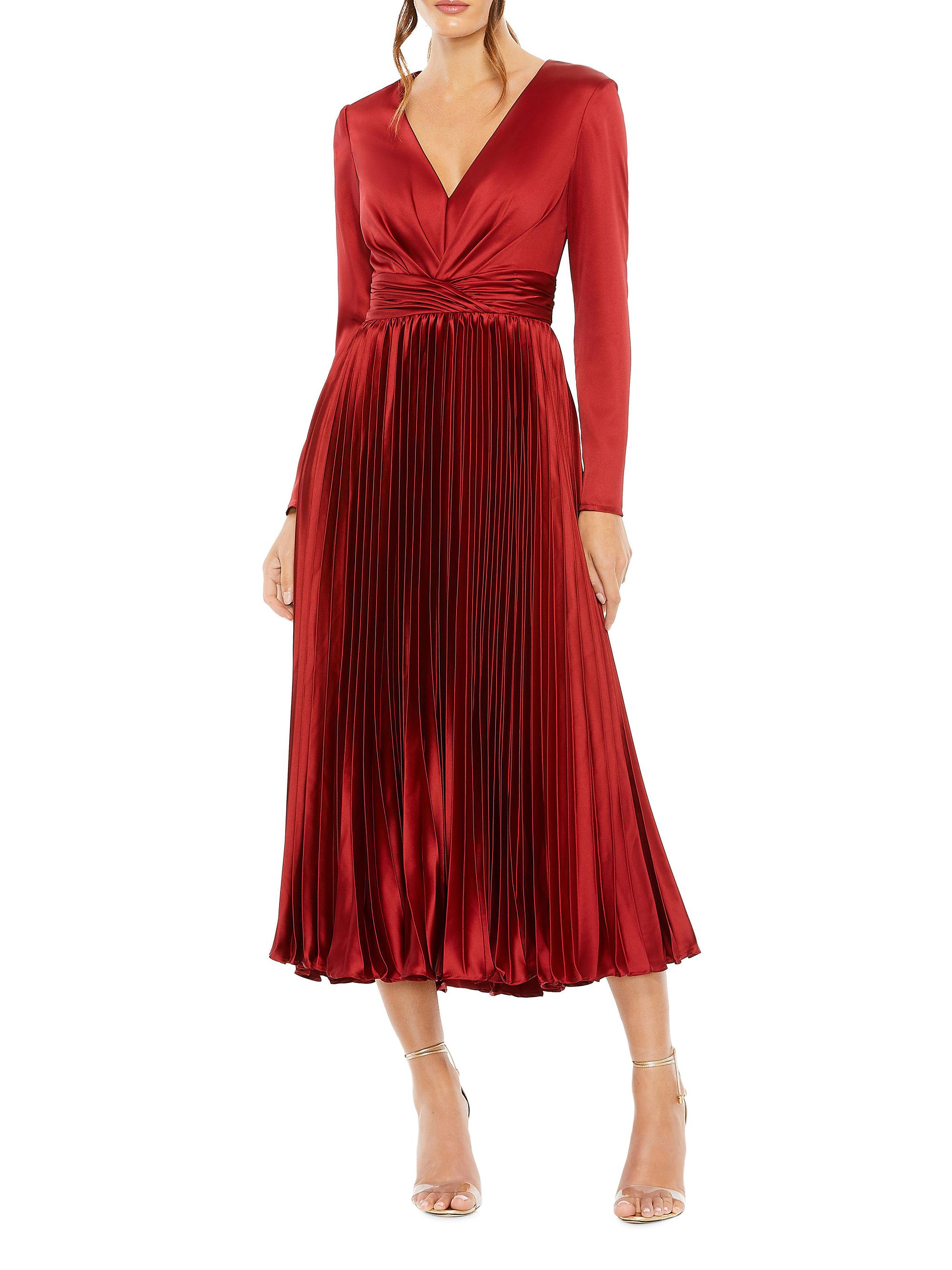 Mac Duggal Women's Pleated Satin V-Neck Midi-Dress - Plum