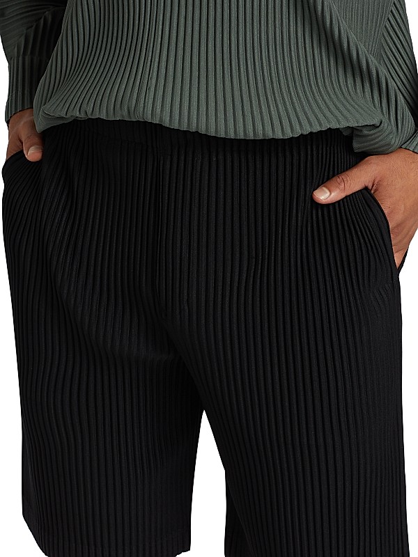Shop Homme Plissé Issey Miyake Monthly Colors: August Knee Shop Homme Plissé Issey Miyake Monthly Colors: August Knee