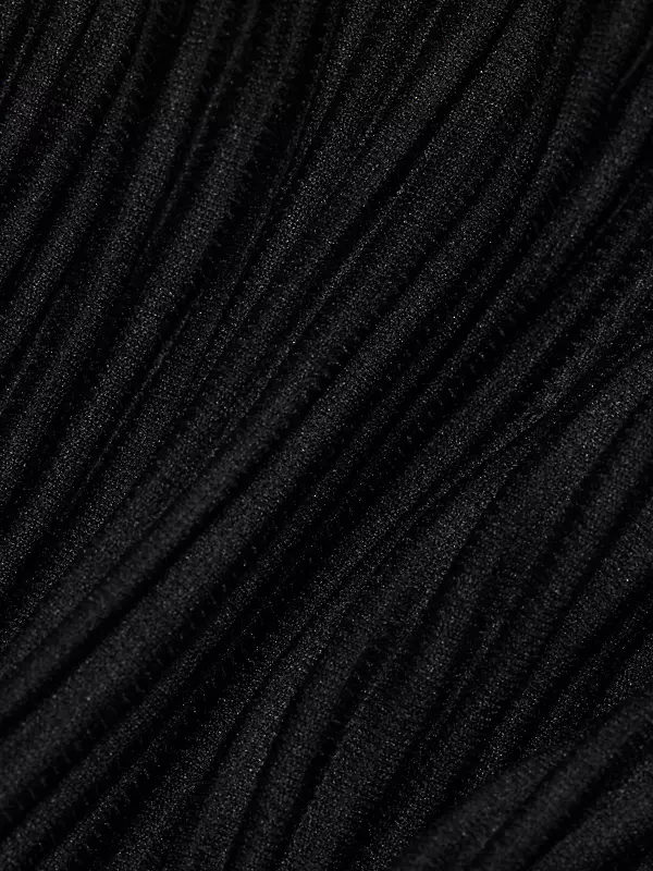 Shop Homme Plissé Issey Miyake Monthly Colors: August Knee Shop Homme Plissé Issey Miyake Monthly Colors: August Knee