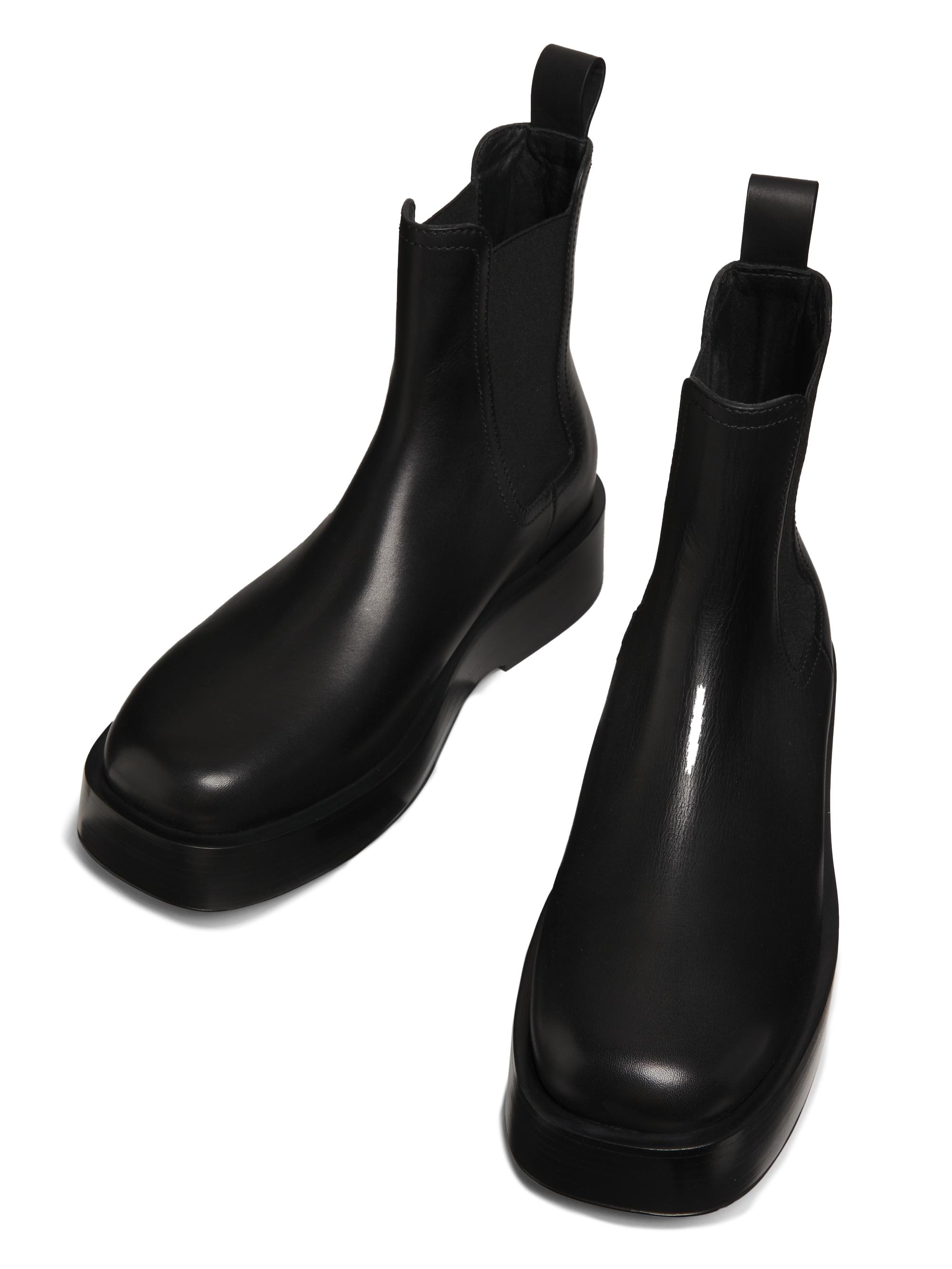 Bottega Veneta Torino Leather Chelsea Boots | Saks Fifth Avenue