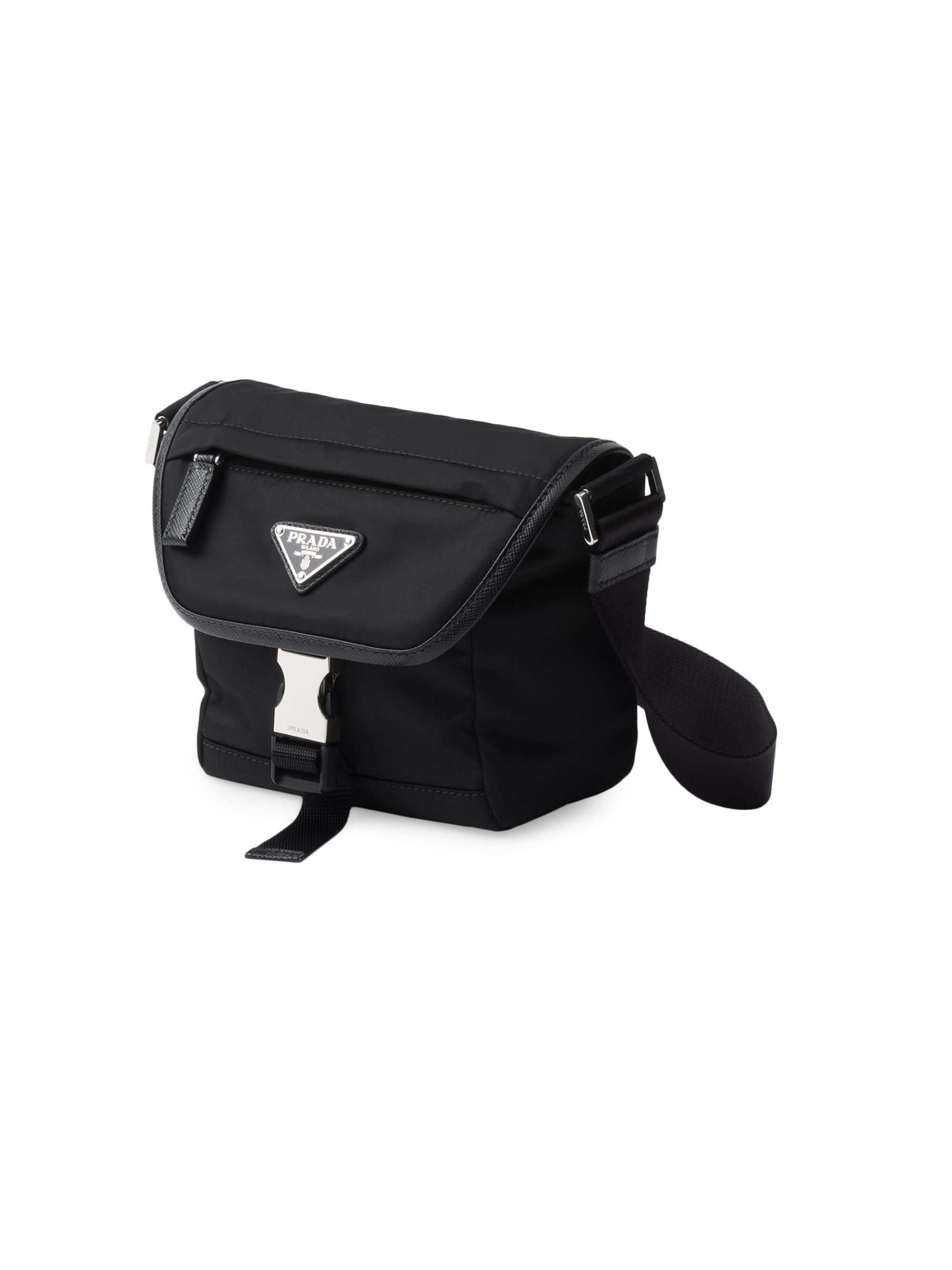 90年代 PRADA ブラックナイロンベスト レザーパッチ,レザー