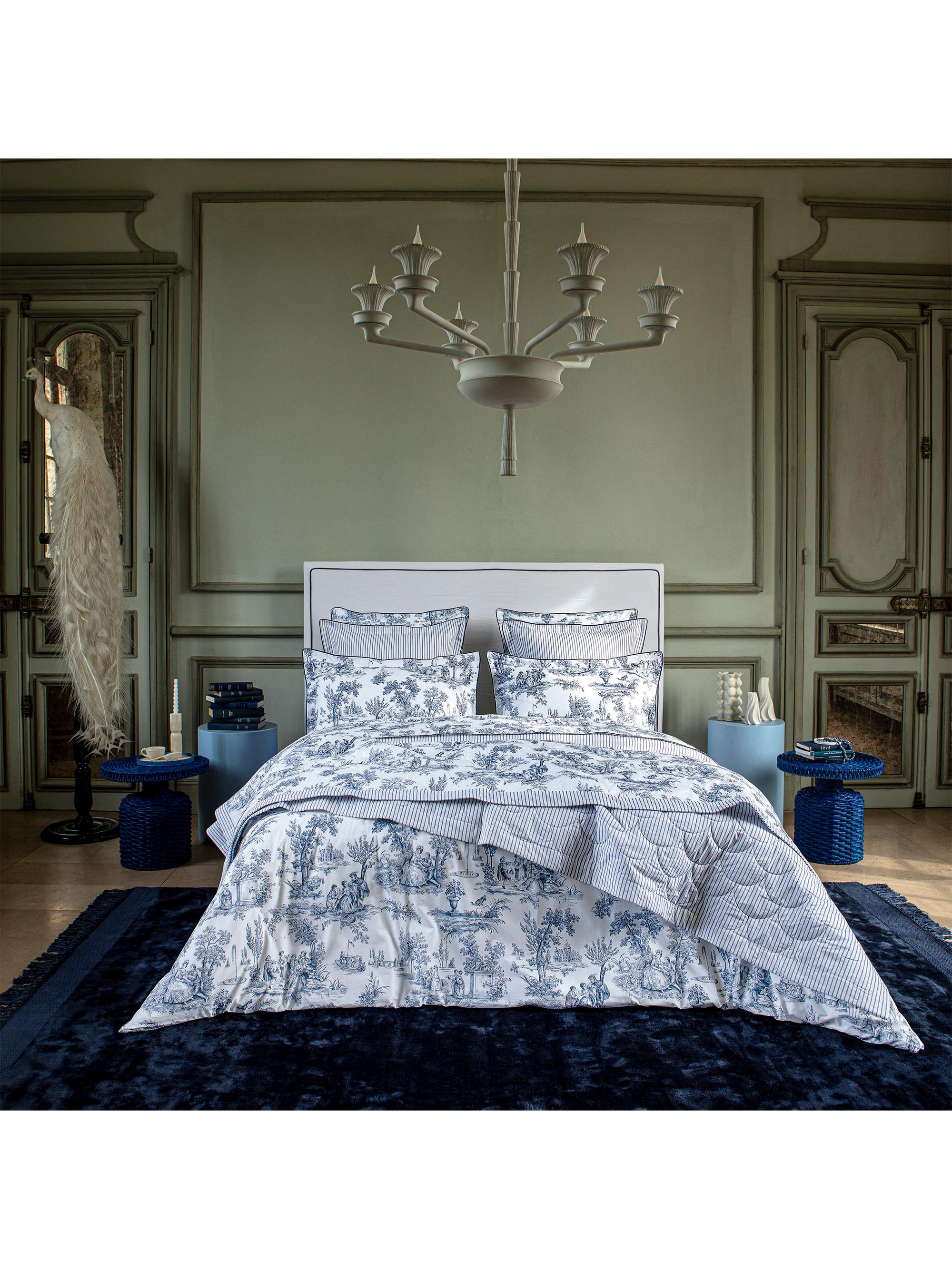 Anne de Solène Galante Reversible Cotton Duvet & Sham Collection - Blue On White European
