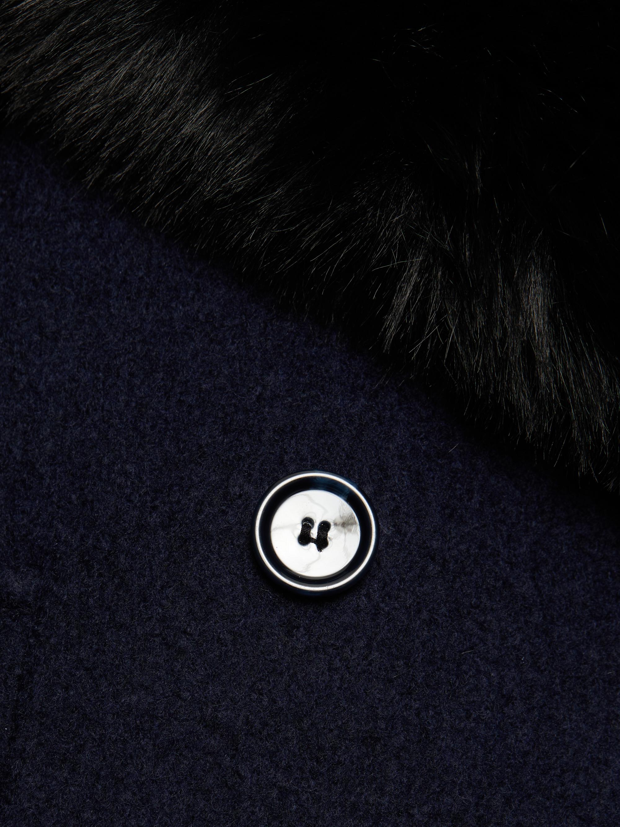 新品タグ付き未試着　OHGA FUR COAT ブラック Alo Yoga Oversized Faux Fur Trench Jacket - Toasted Almond