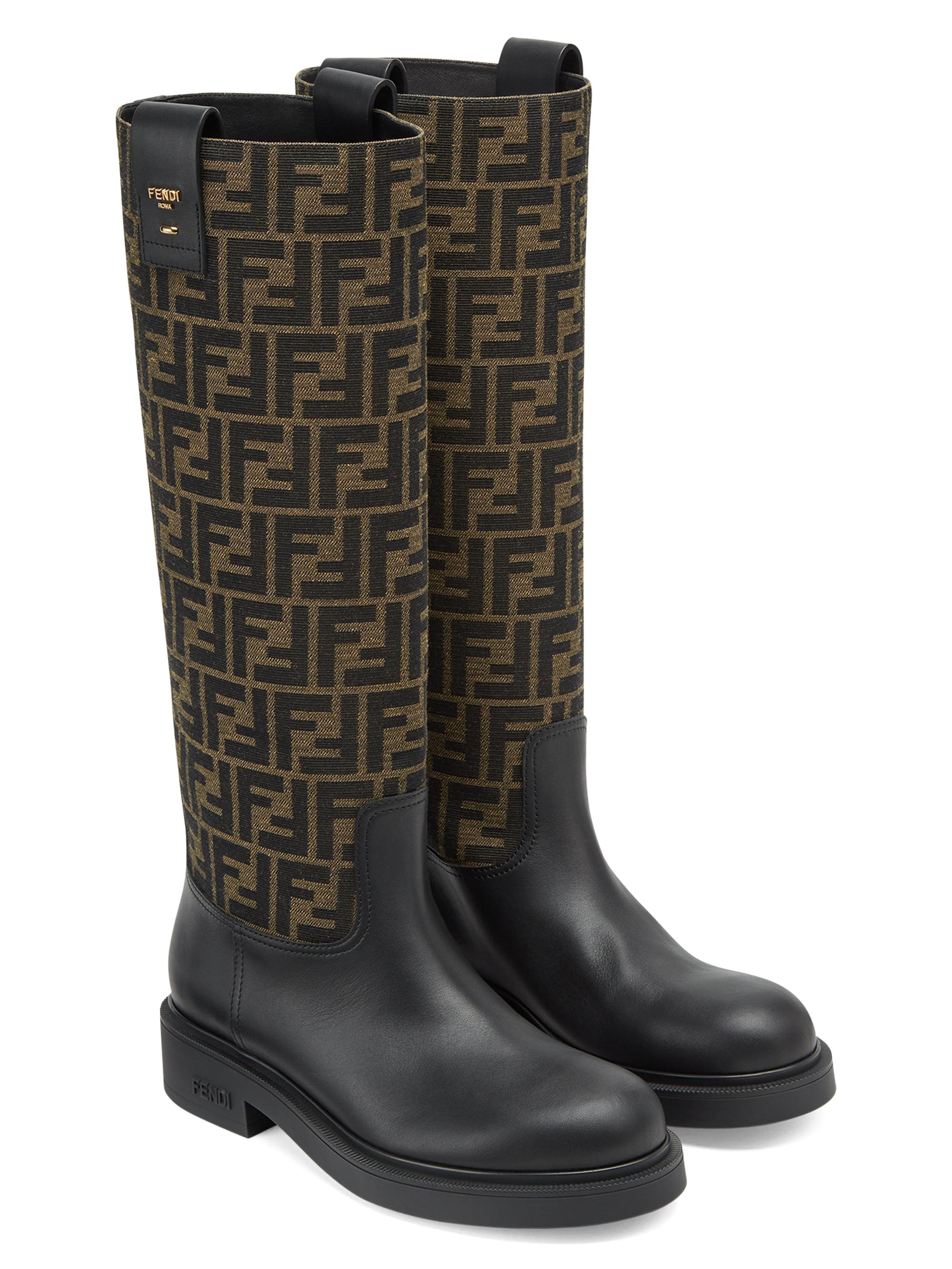 値下げ　FENDI ロゴ入りニットブーツ ドミノ Fendi Filo FF Logo Boots | Saks Fifth Avenue