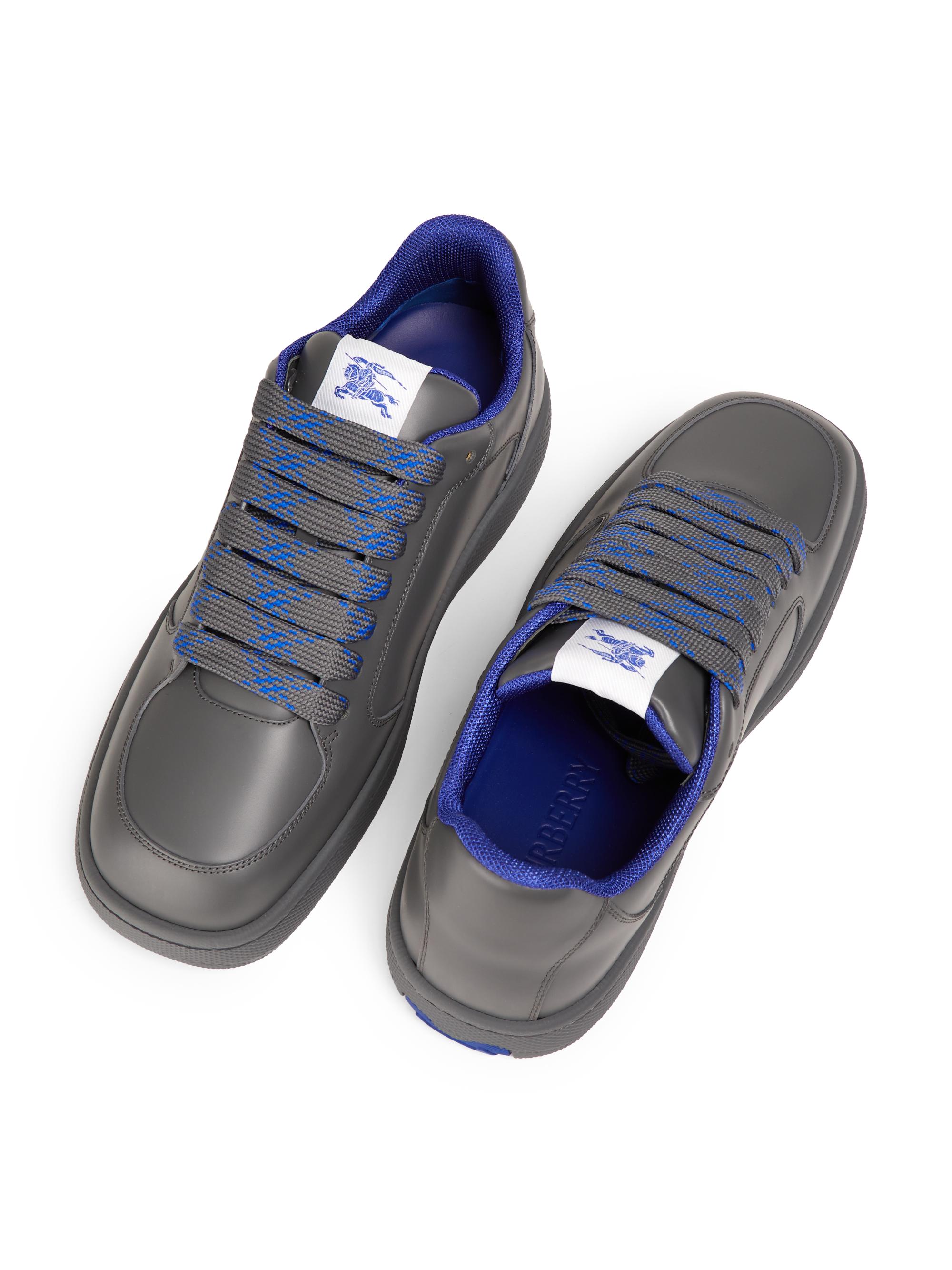 エース バーバリー Burberry Equestrian Knight Leather Sneakers