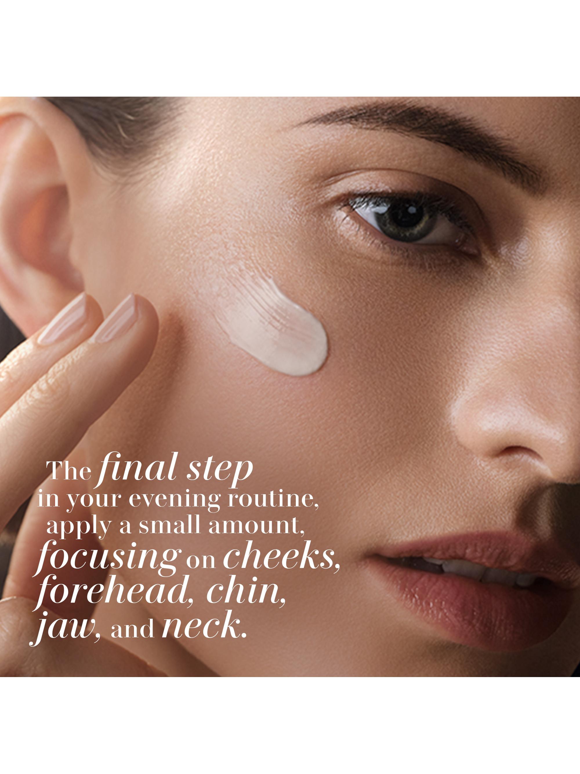 La Mer The Rejuvenating Night Cream | Saks Fifth Avenue