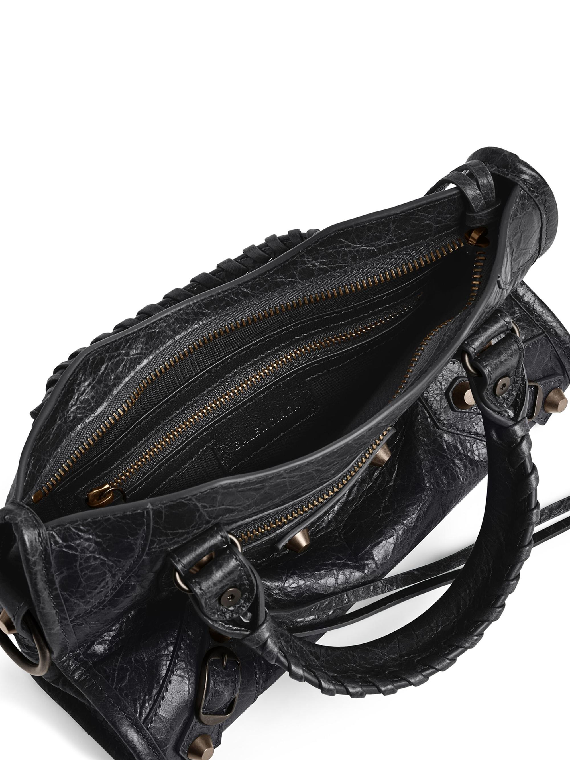 バッグ BALENCIAGA CLASSIC CITY MINI black Balenciaga Classic City Shoulder Bag Mini Black in Lambskin