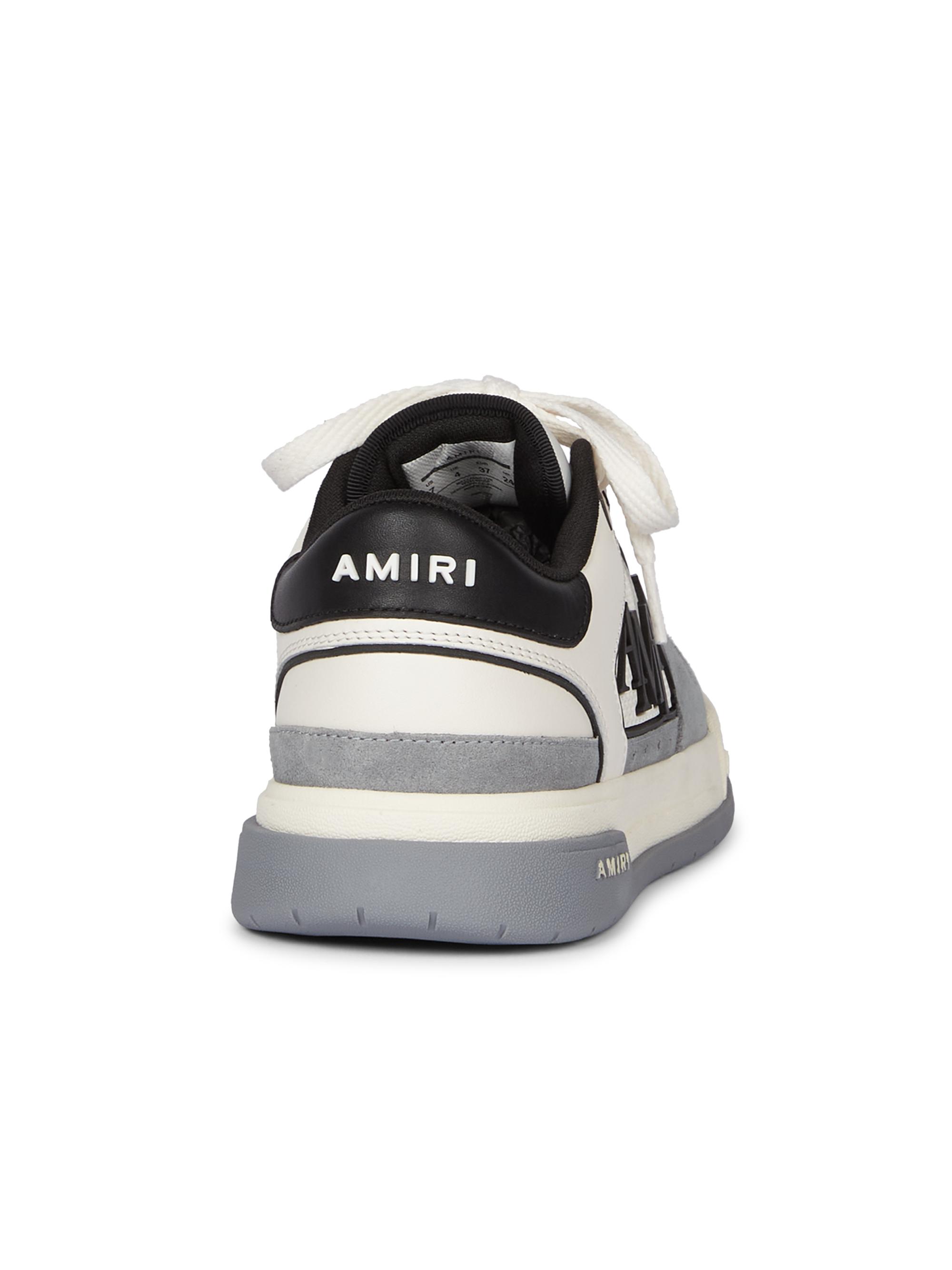 最安値 24ss AMIRI ホワイト ロゴエンボスレザースニーカー - 靴