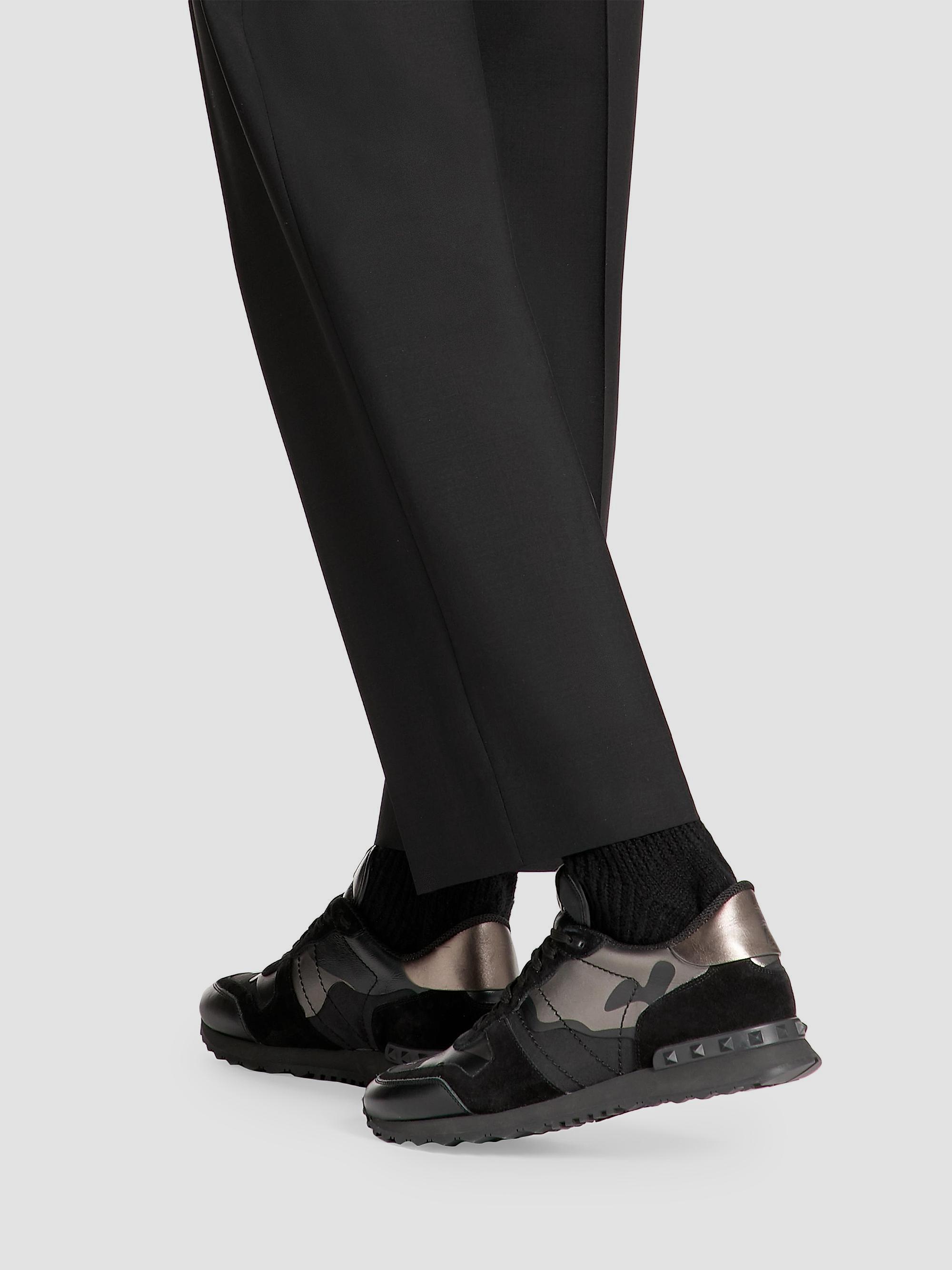 CAMOUFLAGE NOIR ROCKRUNNER SNEAKER for Man in Black/black | Valentino US main image 2