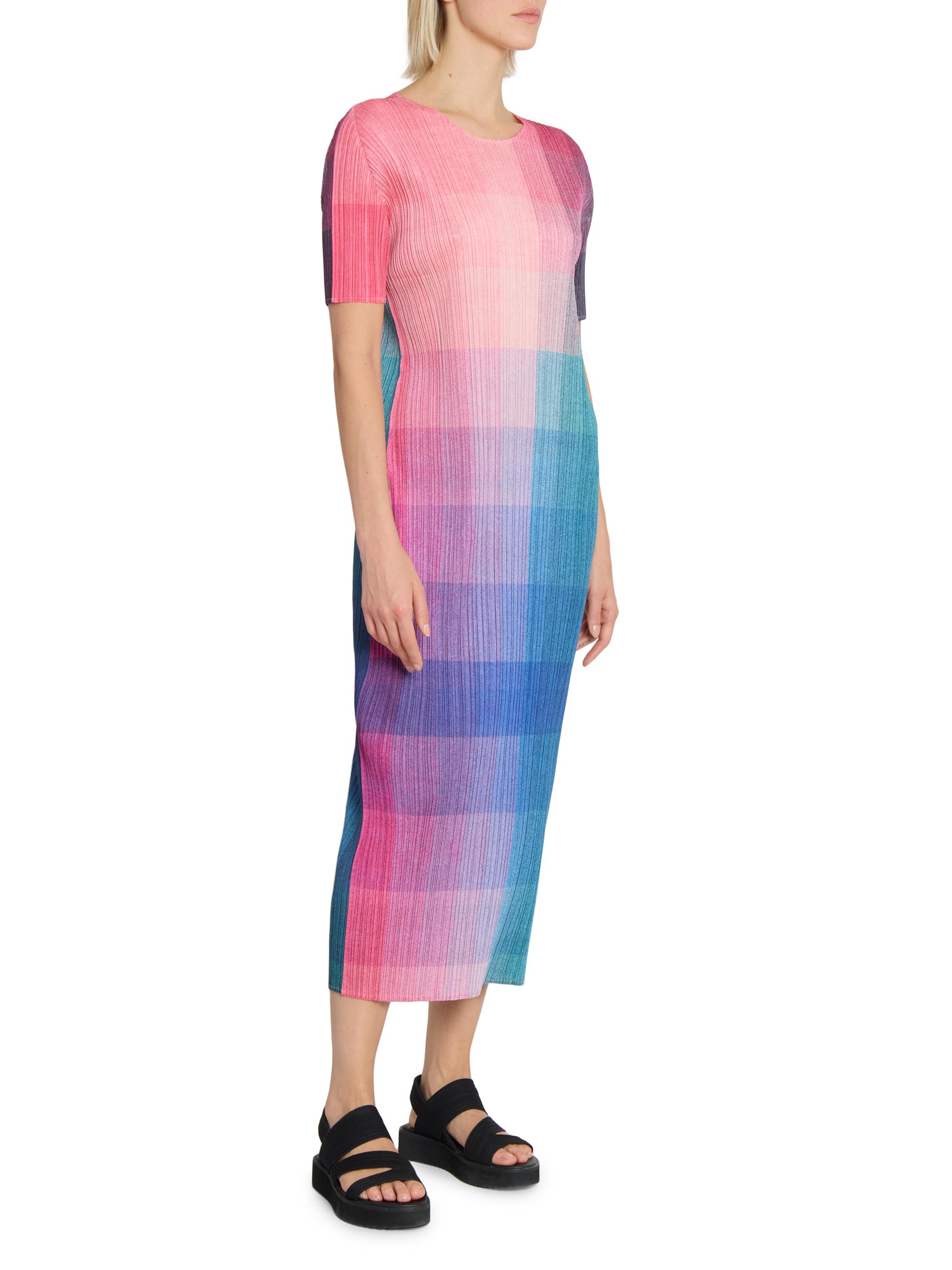 PLEATS PLEASE ISSEY MIYAKE ラメ加工チュニック NEW COLORFUL BASICS 4 – ISSEY MIYAKE ONLINE STORE