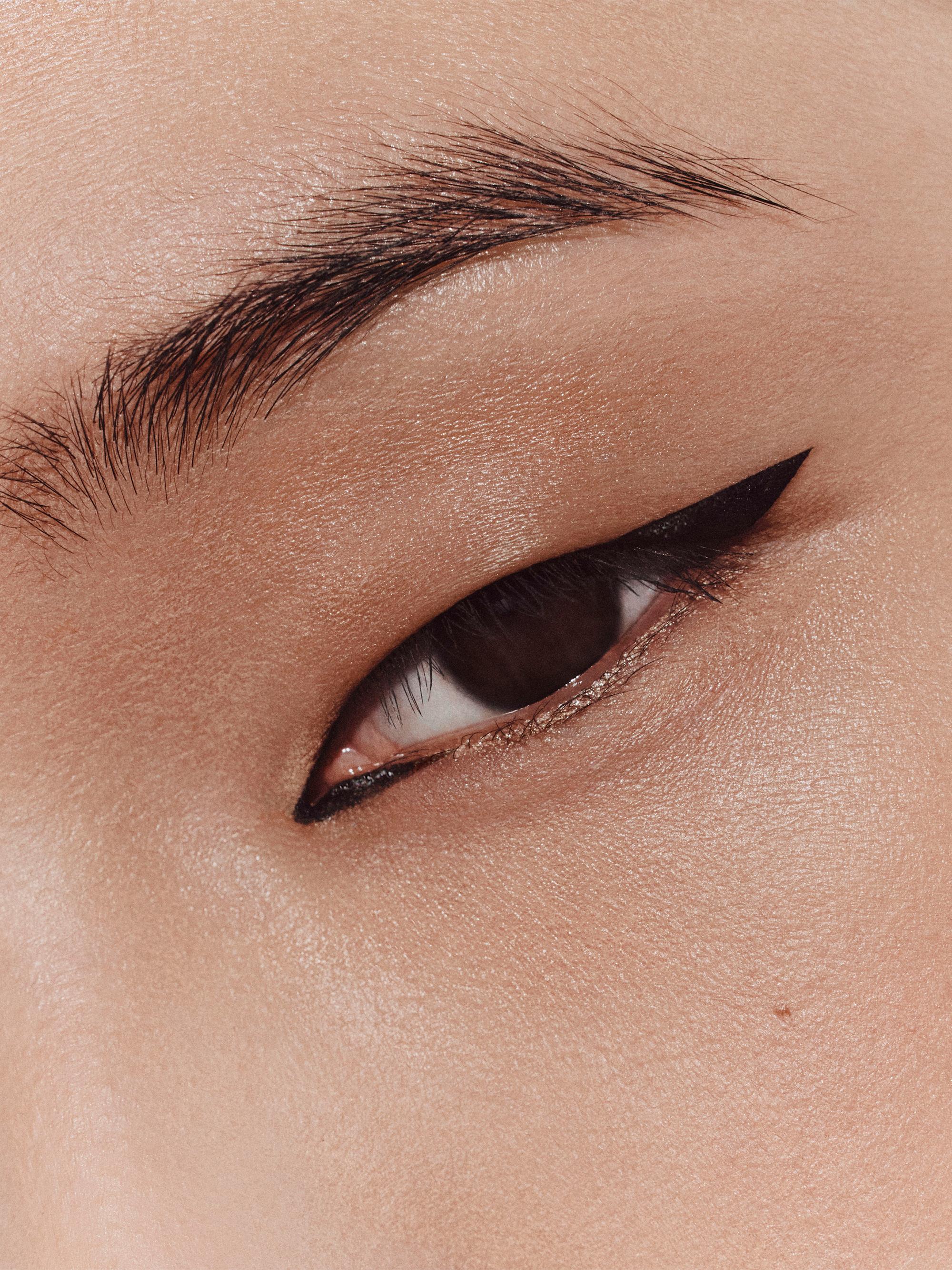 HERMÈS Trait d'Hermès Precision Eyeliner | Saks Fifth Avenue