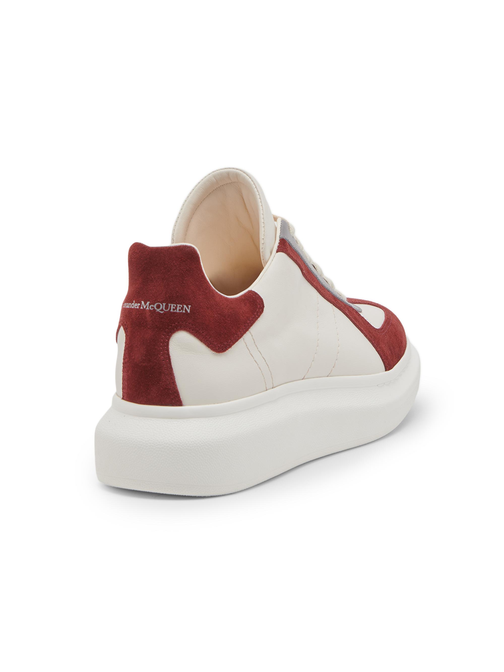 Oversized Retro Sneaker