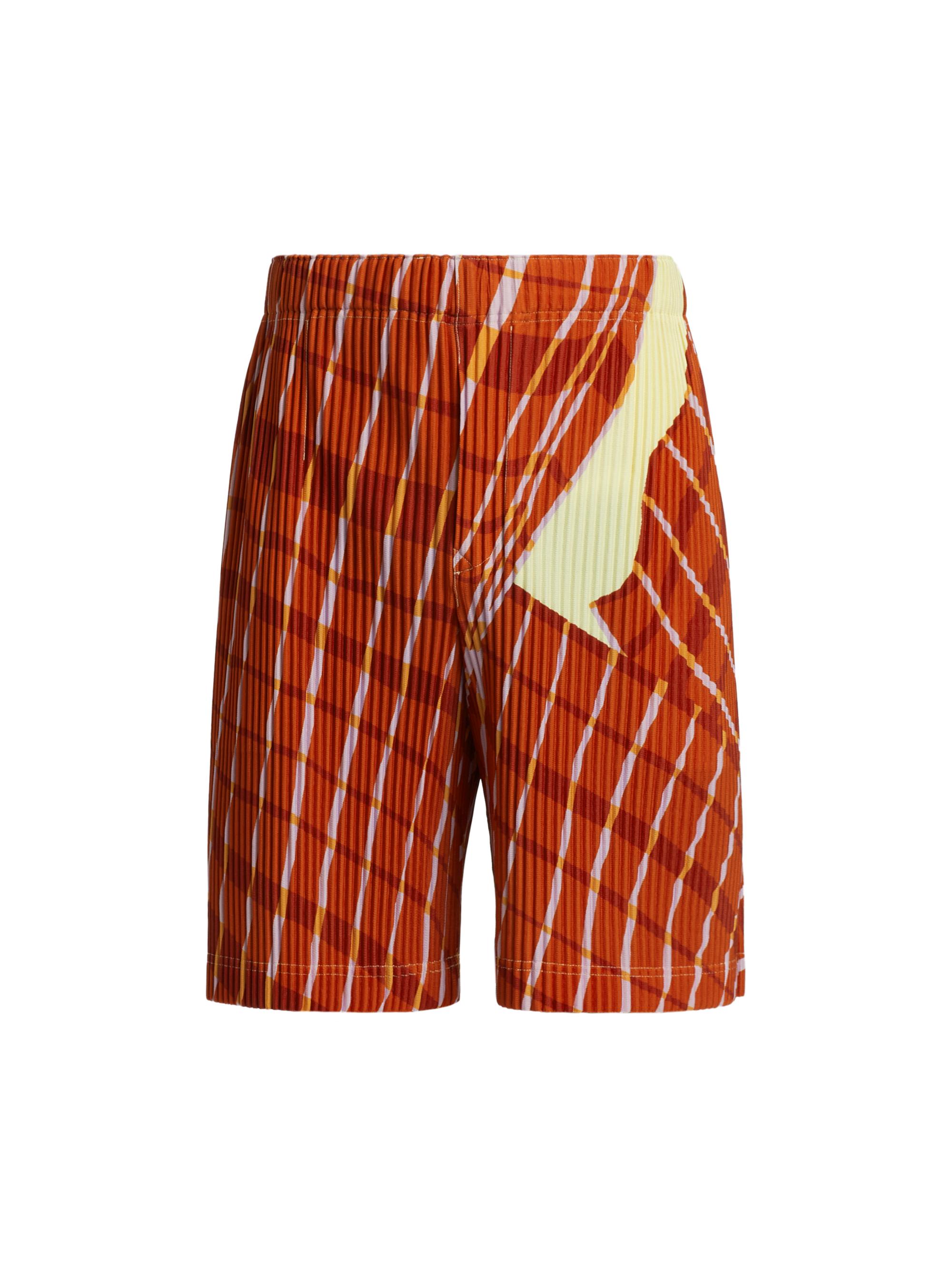 Homme Plissé Issey Miyake Men's Windswept Plaid Shorts - Yellow
