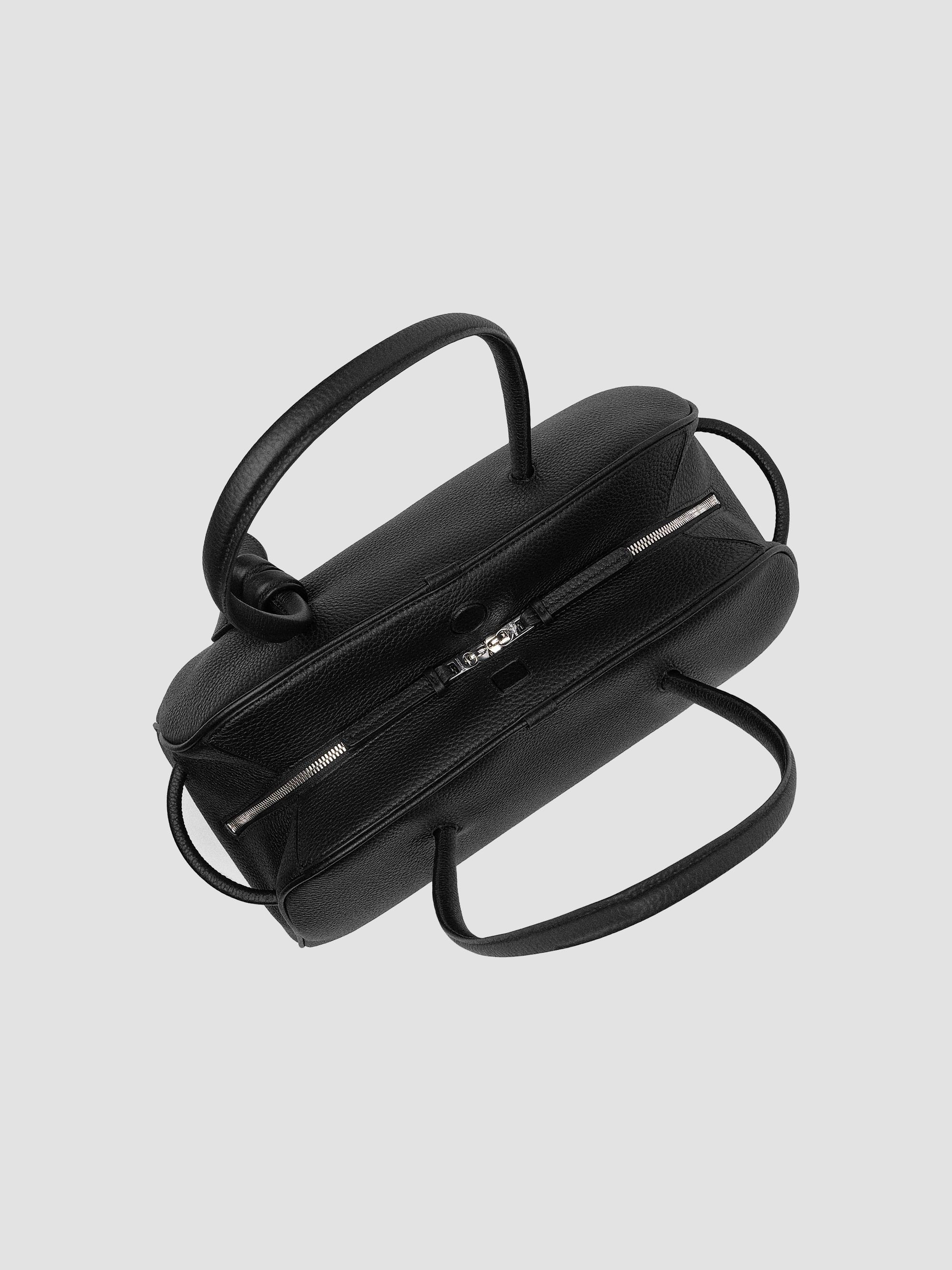 Jacquemus Le Turismo Leather Tote Bag | Saks Fifth Avenue