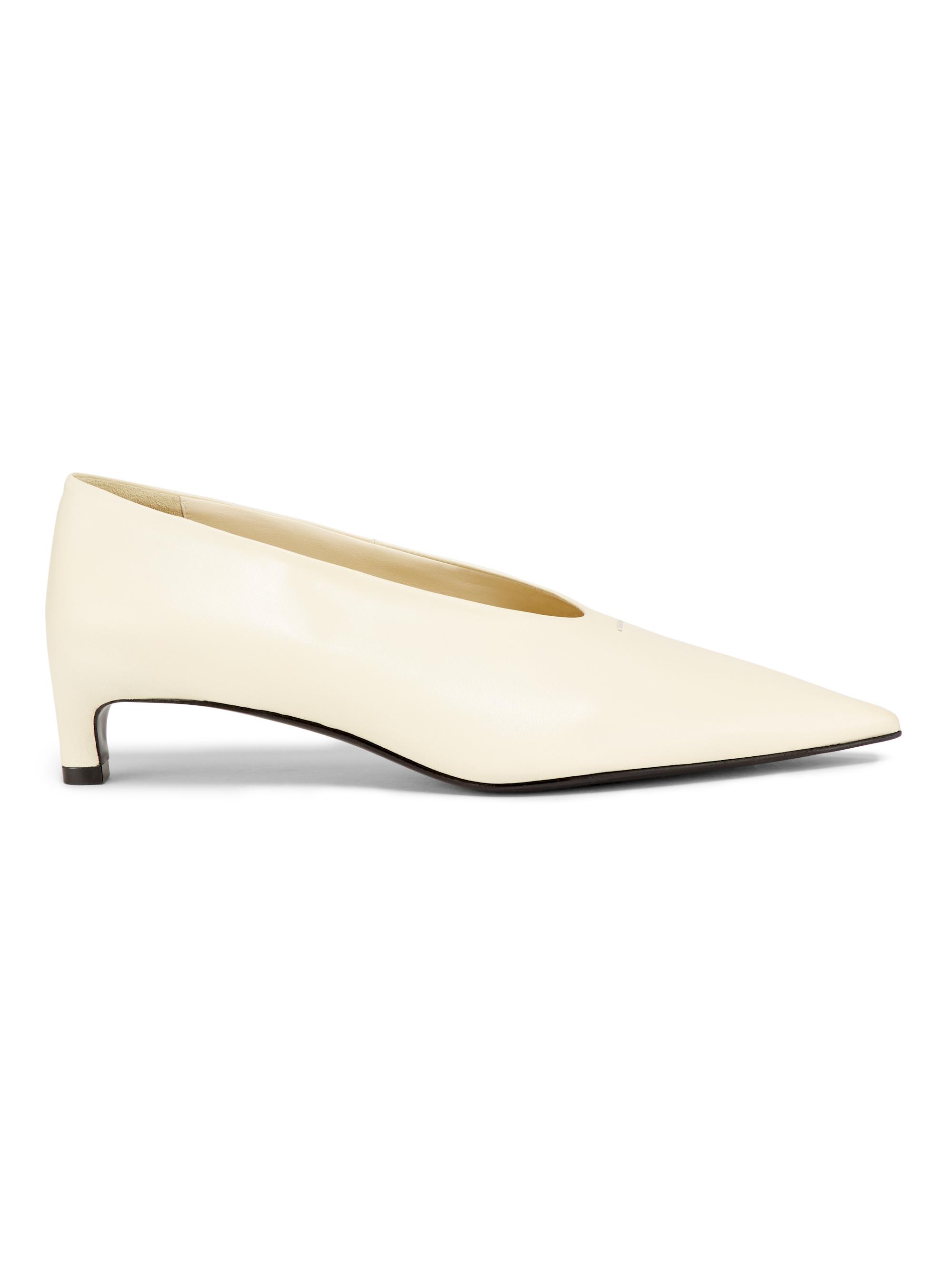 Jil Sander Women's Point-Toe Leather Pumps - Chalk