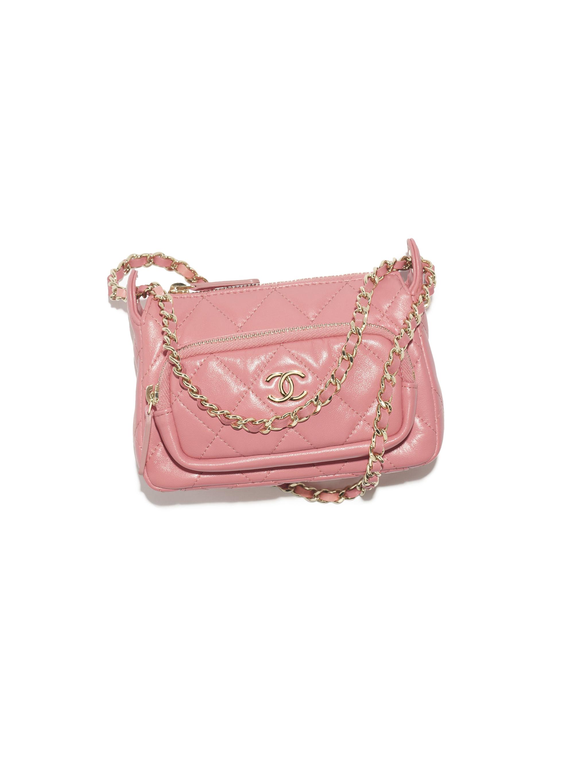 ARABIA　フィネル　knight CHANEL CLUTCH WITH CHAIN | Saks Fifth Avenue