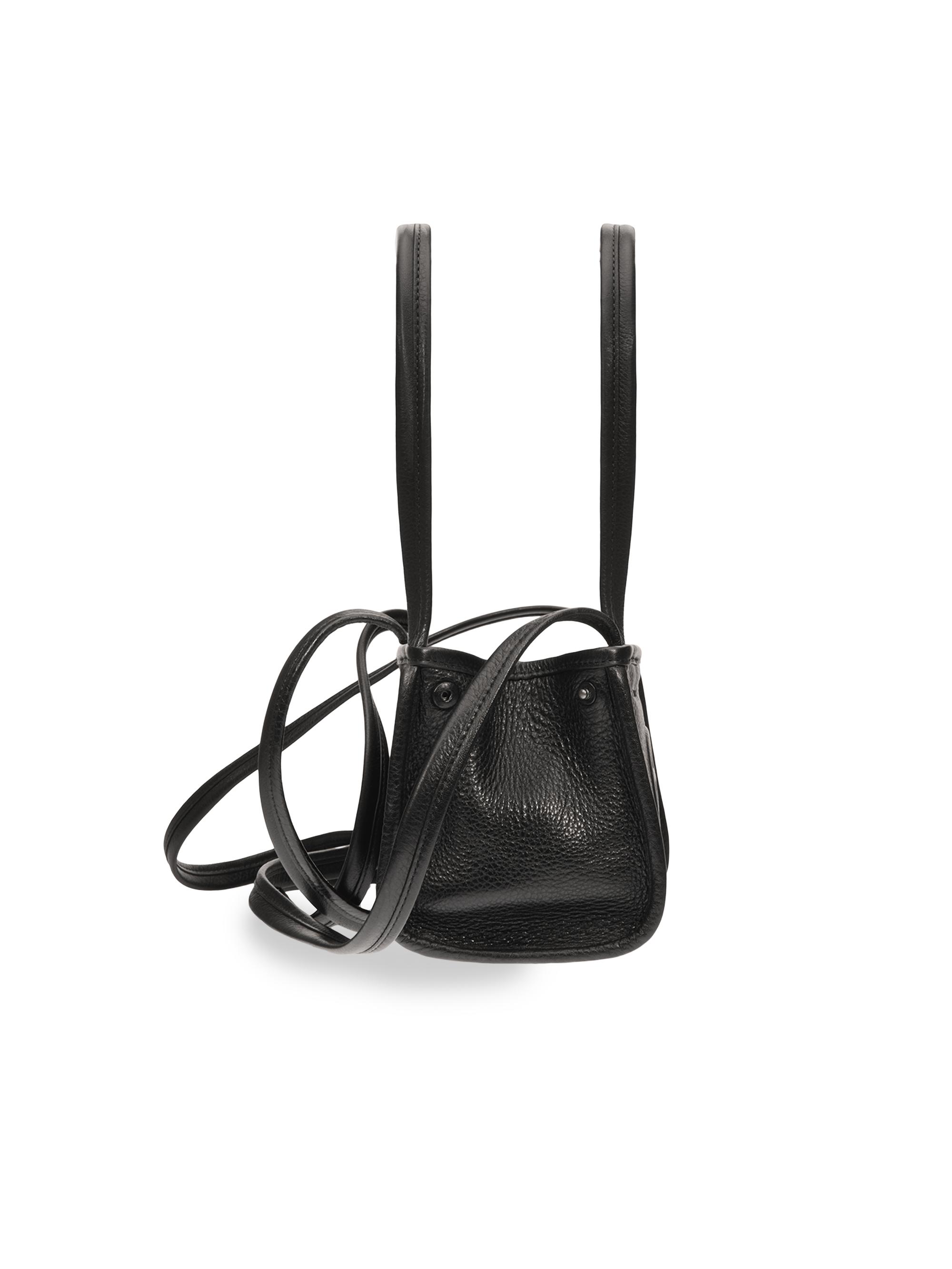 Telfar ブラックショルダーバッグ TELFAR Small Pebble Leather Carry Bag | Saks Fifth Avenue
