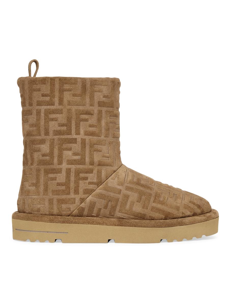 【FENDI】約7cm厚底 FFロゴ ラグソール サイドゴアブーツ 6 伊製 Fendi FF Logo Shearling-Lined Suede Ankle Boots | Saks Fifth Avenue
