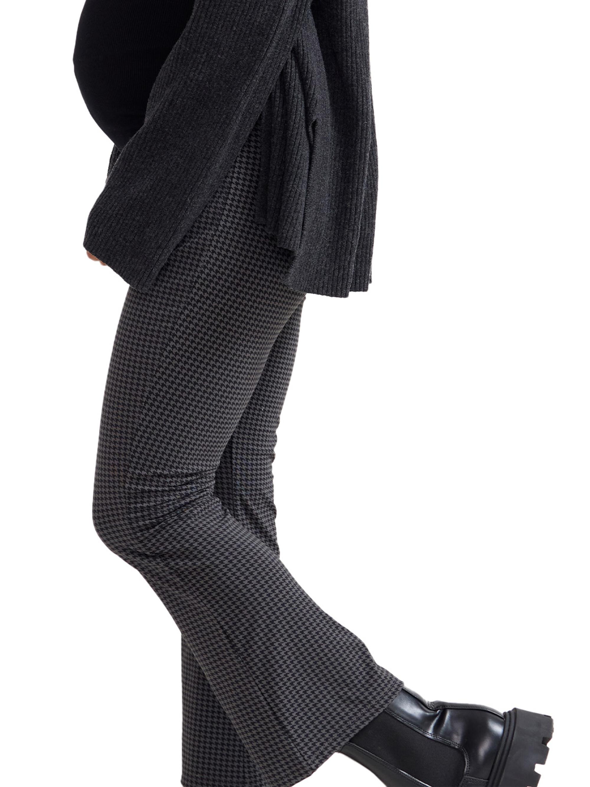 Hatch Women's The Ultimate Maternity Over the Bump Crop Flare Leggings - Grey Houndstooth