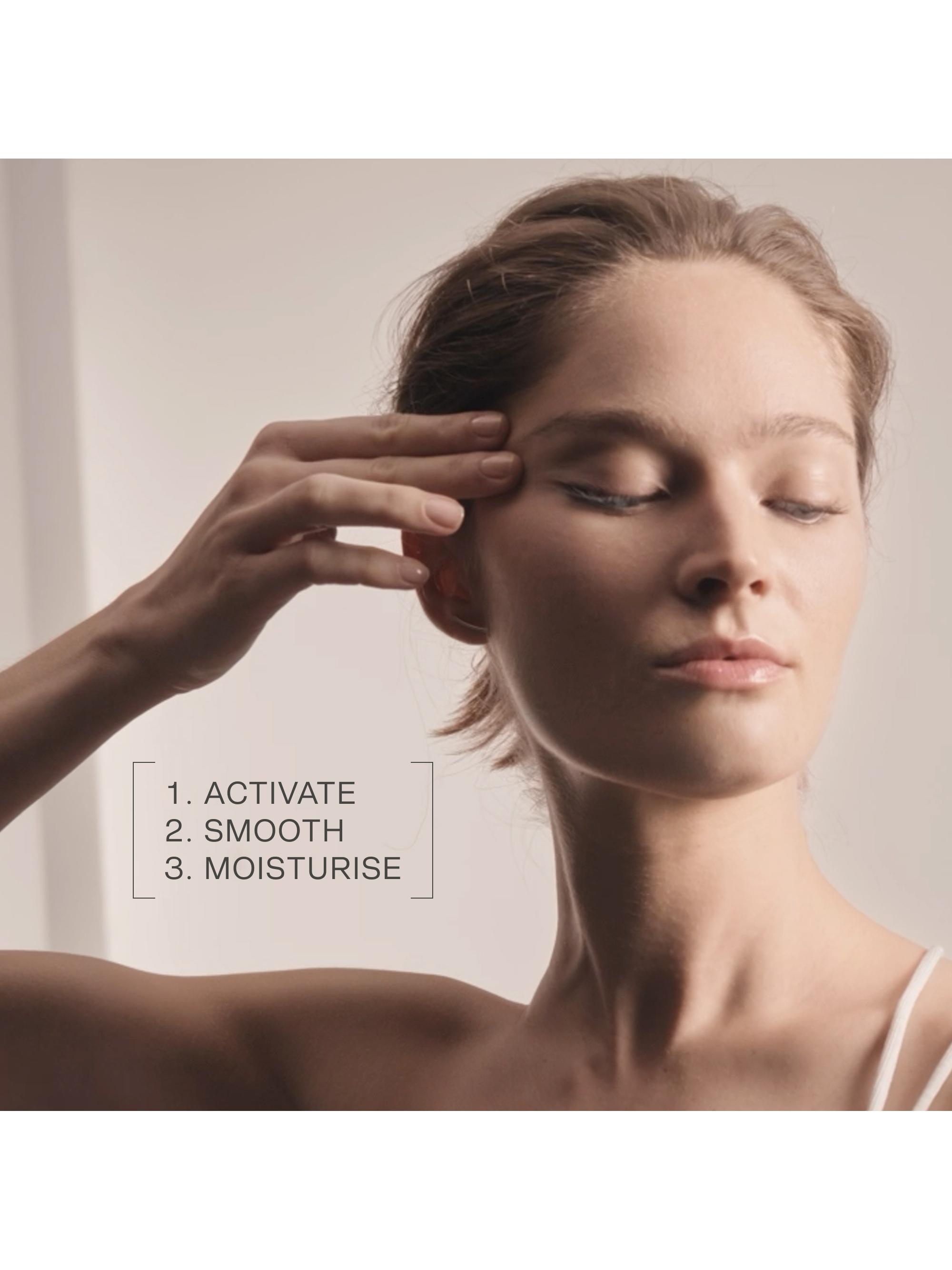 La Prairie Skin Caviar Liquid Lift | Saks Fifth Avenue