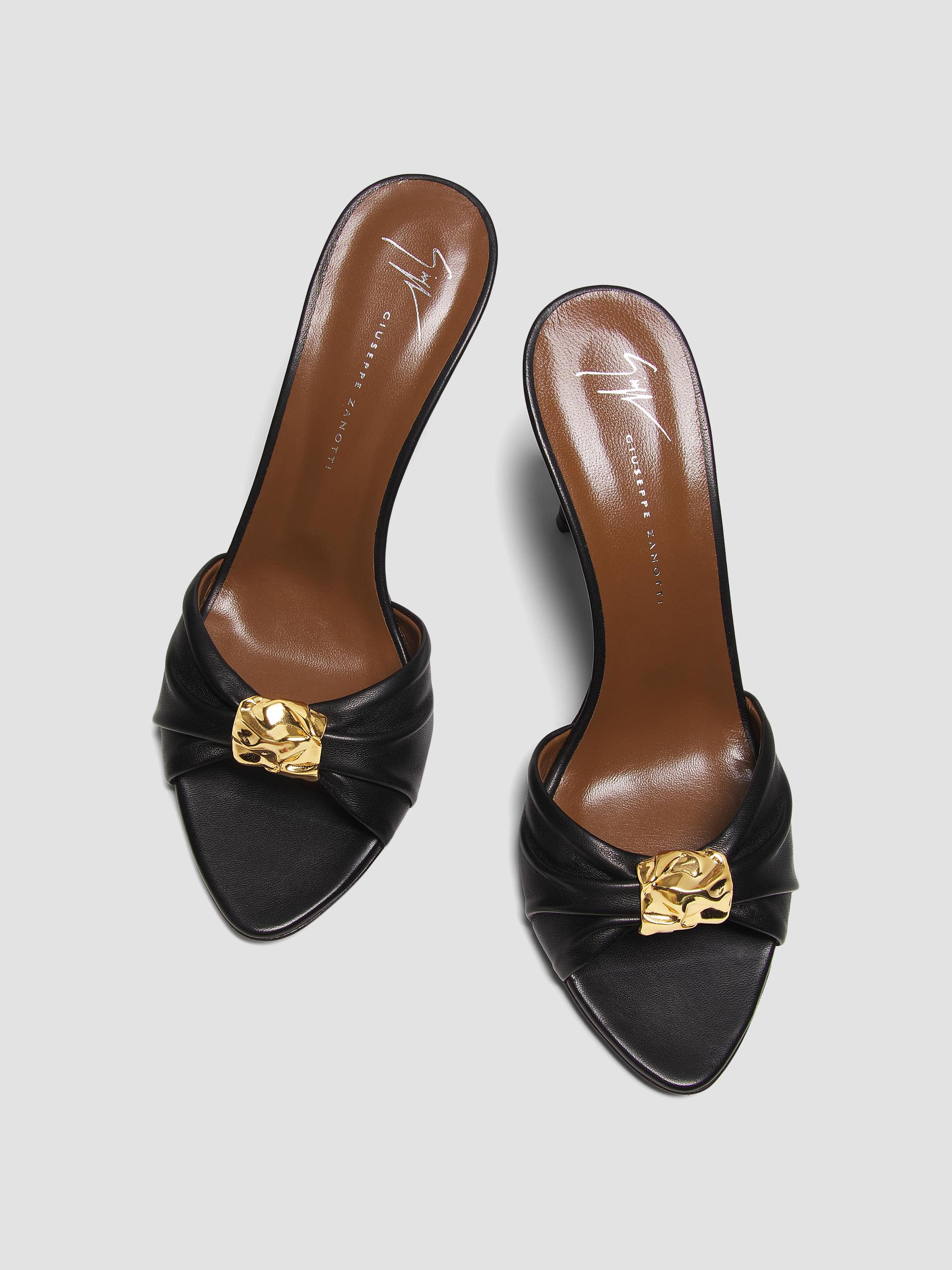 新品未使用　花柄刺繍 オペラシューズ　ブラック　GIUSEPPE ZANOTTI Giuseppe Zanotti Clandestino 90MM Leather Mules | Saks Fifth Avenue