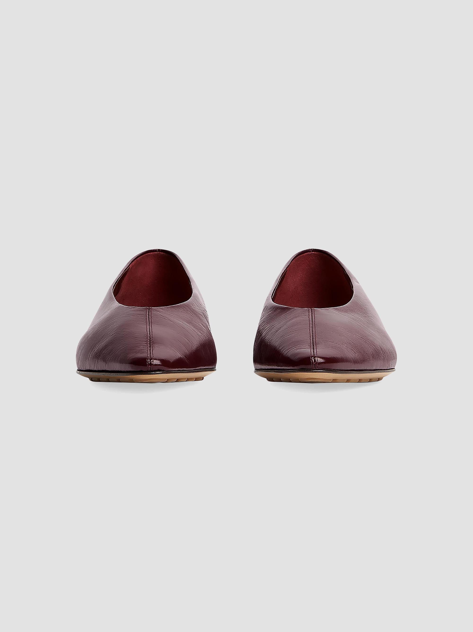 Bottega Veneta Pointed-Toe Patent Leather Ballet Flats  display picture 1