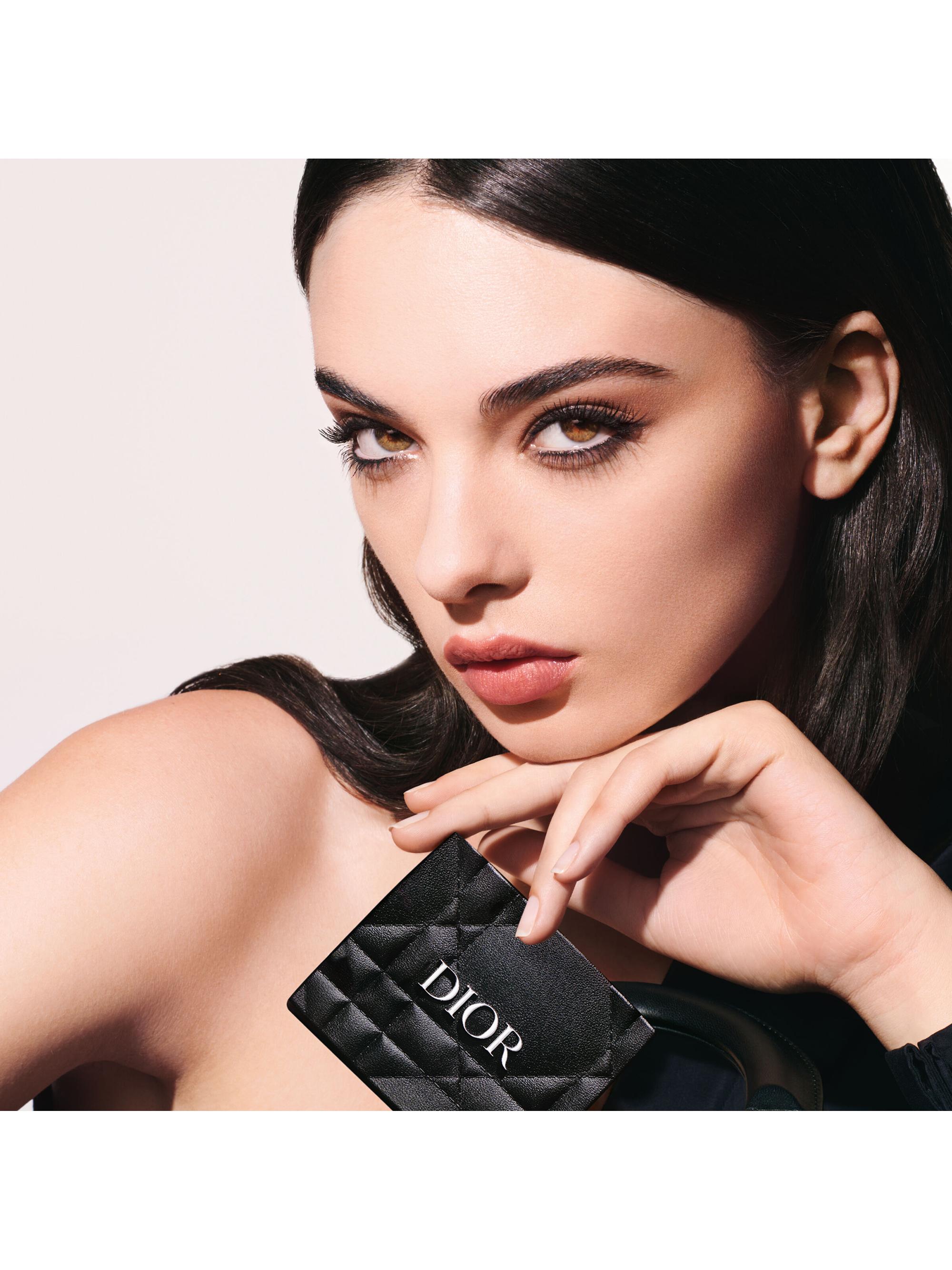 限定品！Diorshow5 Couleurs アイシャドウパレット931 DIOR Diorshow 5 Couleurs Eyeshadow Palette ~ 931 Bold Black – Miss