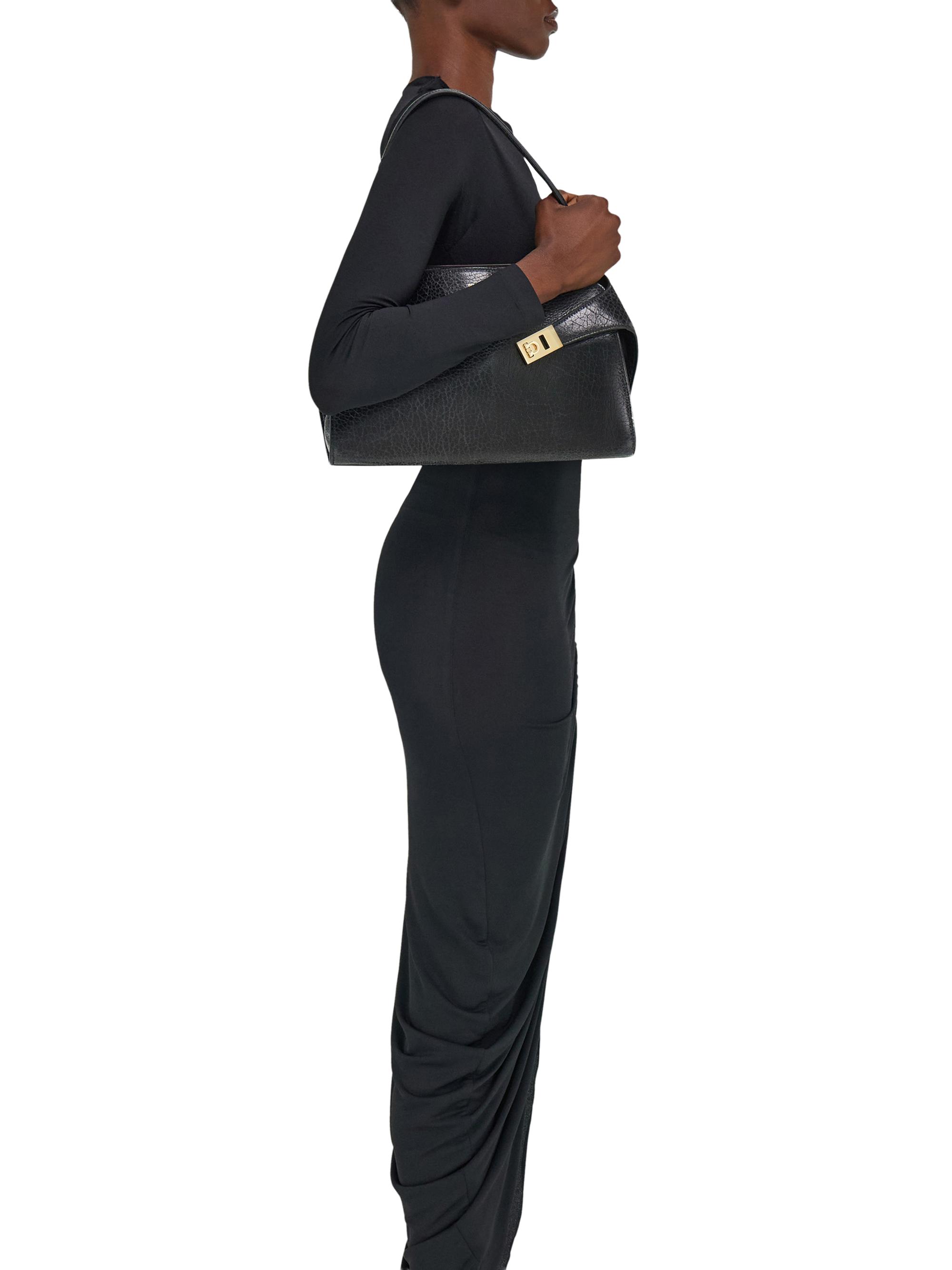 FERRAGAMO Women's Hug Leather Shoulder Bag - Nero