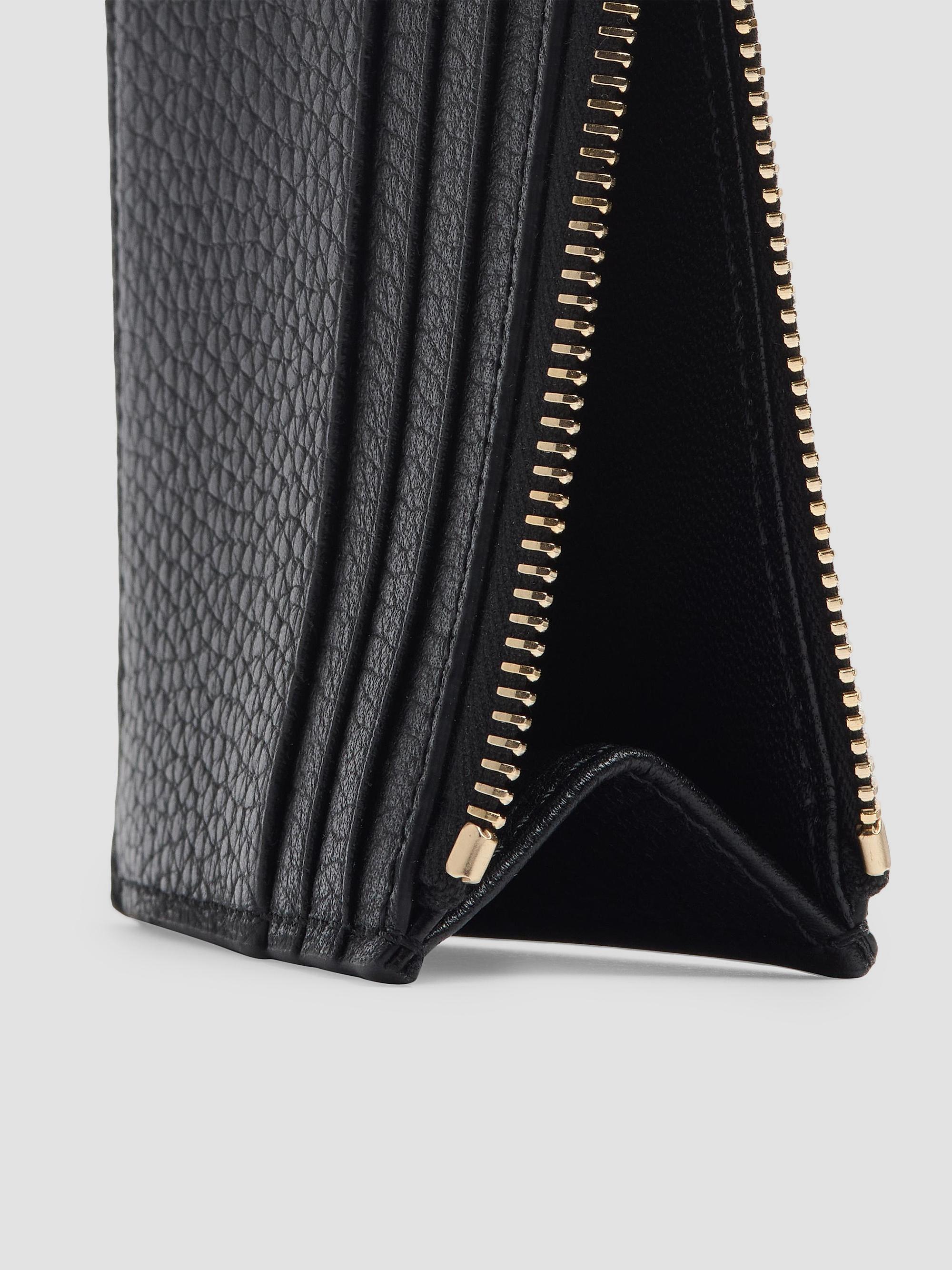 Valentino Garavani Women's Rockstud Grainy Calfskin Cardholder with Zipper - Black | Thumbnail 4