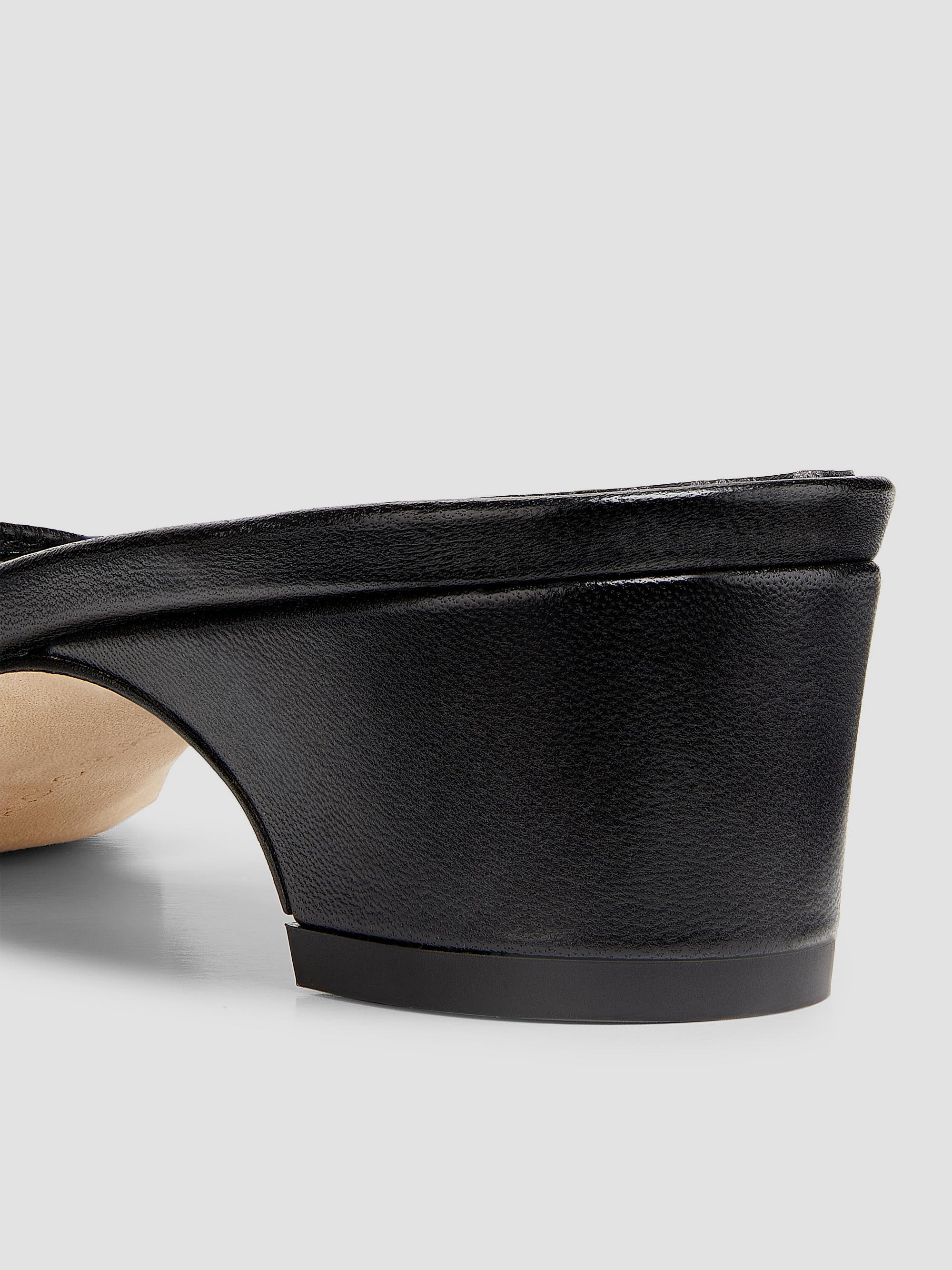 【新品未使用】MANOLO BLAHNIK LIGRA ブラック 39 Manolo Blahnik Strappy Leather Sandals | Saks Fifth Avenue