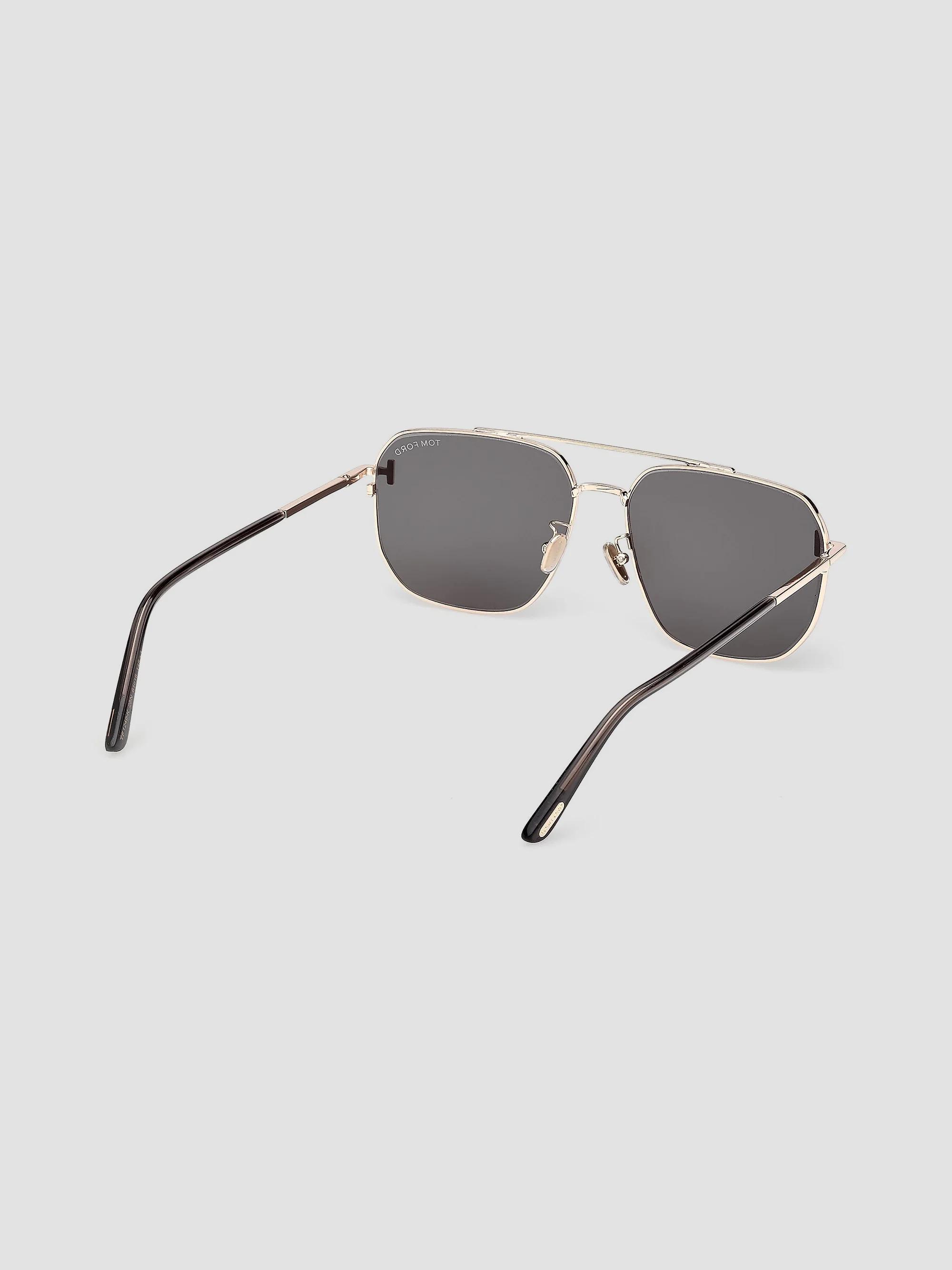 tomwood オニキス　62 TOM FORD 61MM Aviator Sunglasses | Saks Fifth Avenue