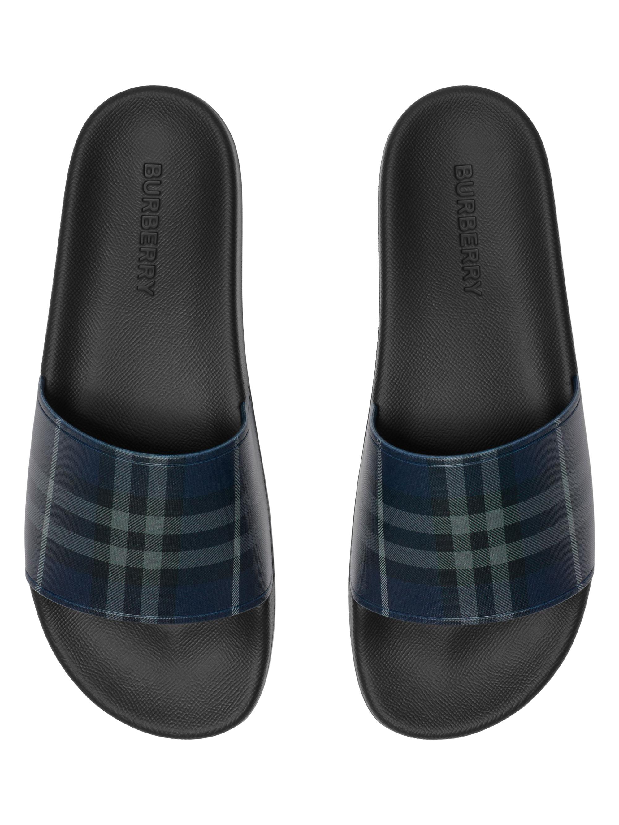 新品 Burberry チェック ダイブ スライド 41 Burberry Furley Check Slide Sandals | Saks Fifth Avenue