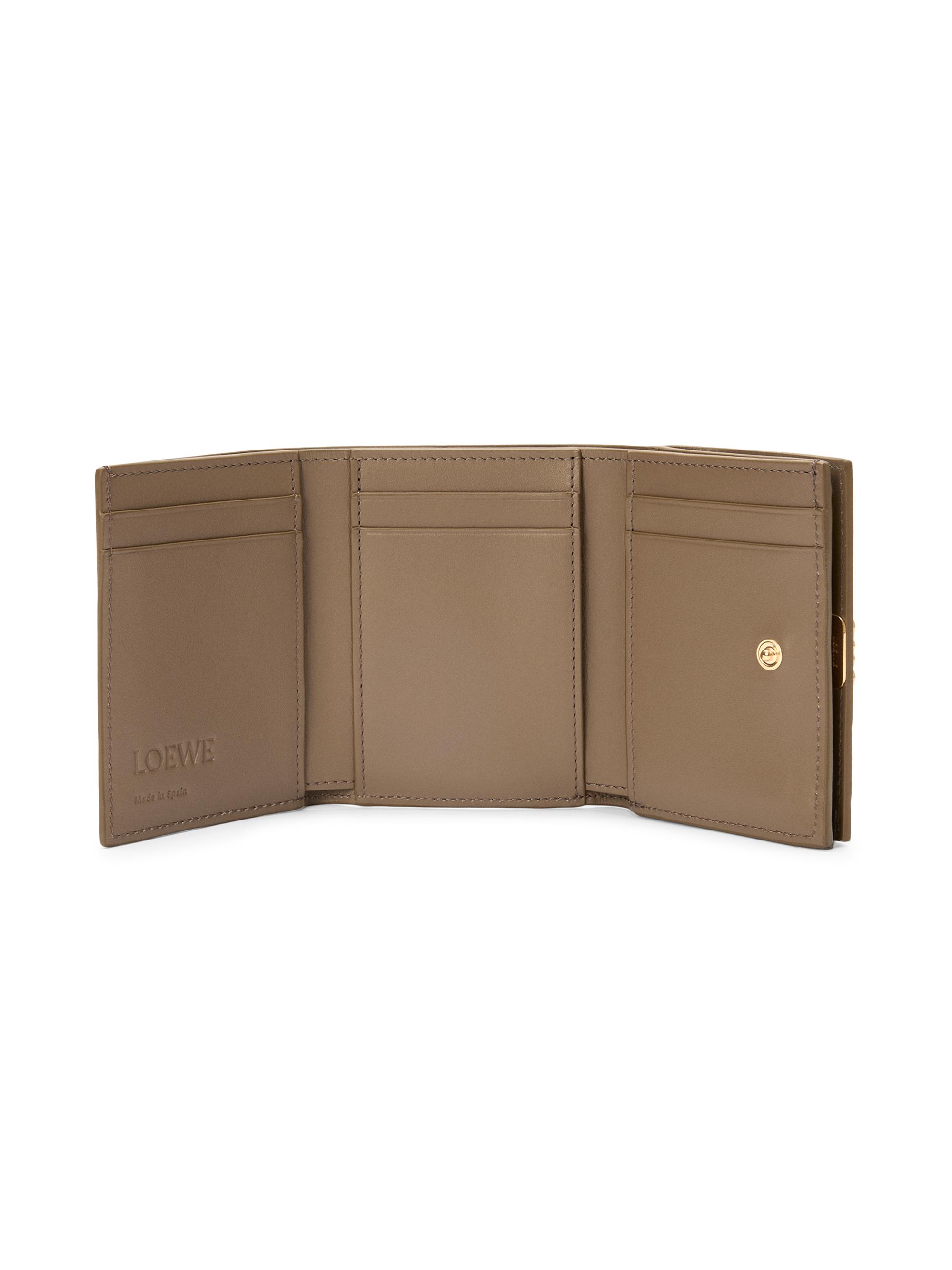 小物 LOEWE TRIFOLD WALLET LIMA PAL 小物 LOEWE TRIFOLD WALLET LIMA PAL Trifold wallet in satin
