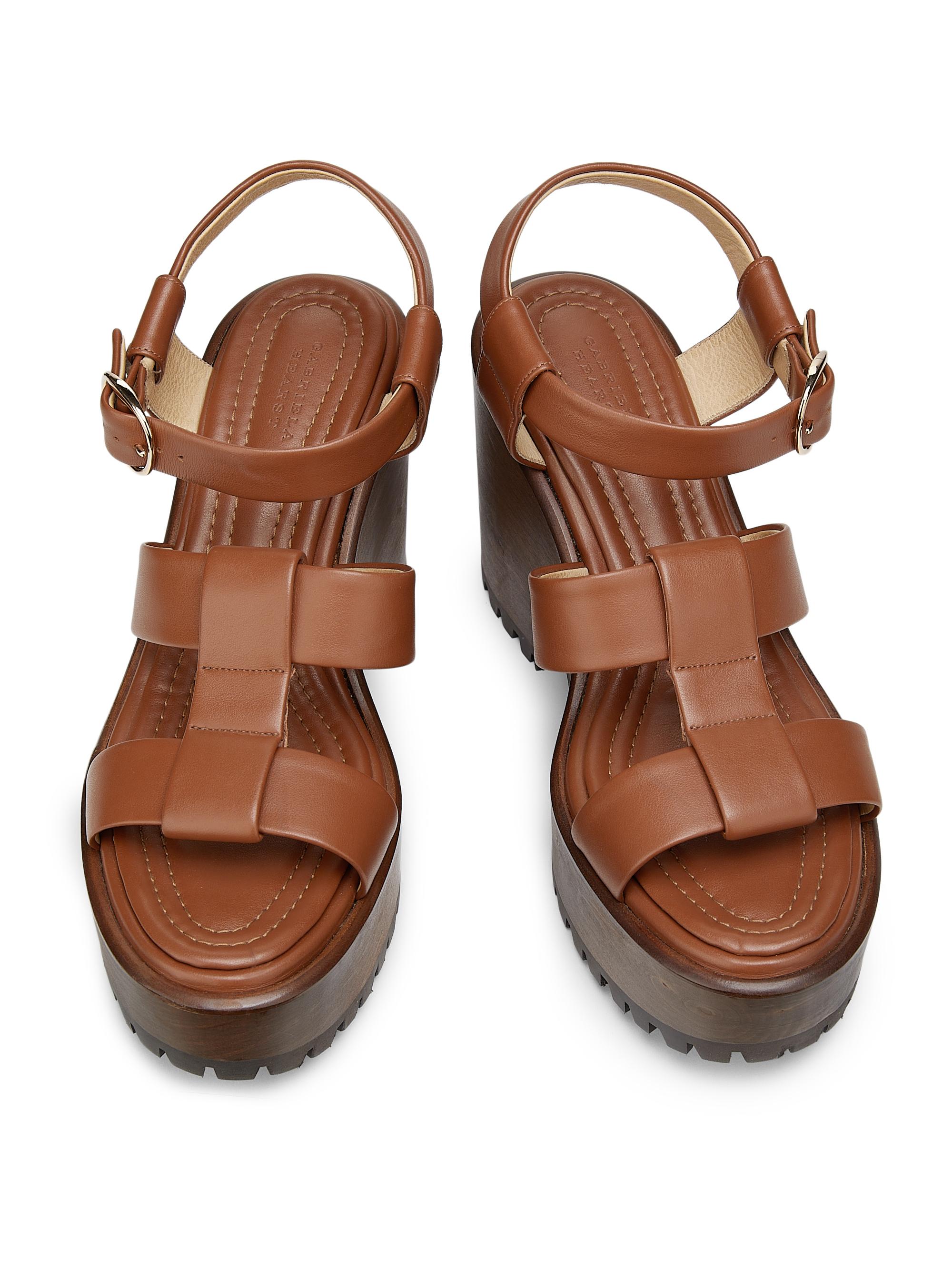 ガブリエラ・ハースト×クレジュリー*ヘスターラフィアプラットフォームサンダル Gabriela Hearst Hera 110MM Leather Platform Sandals | Saks Fifth