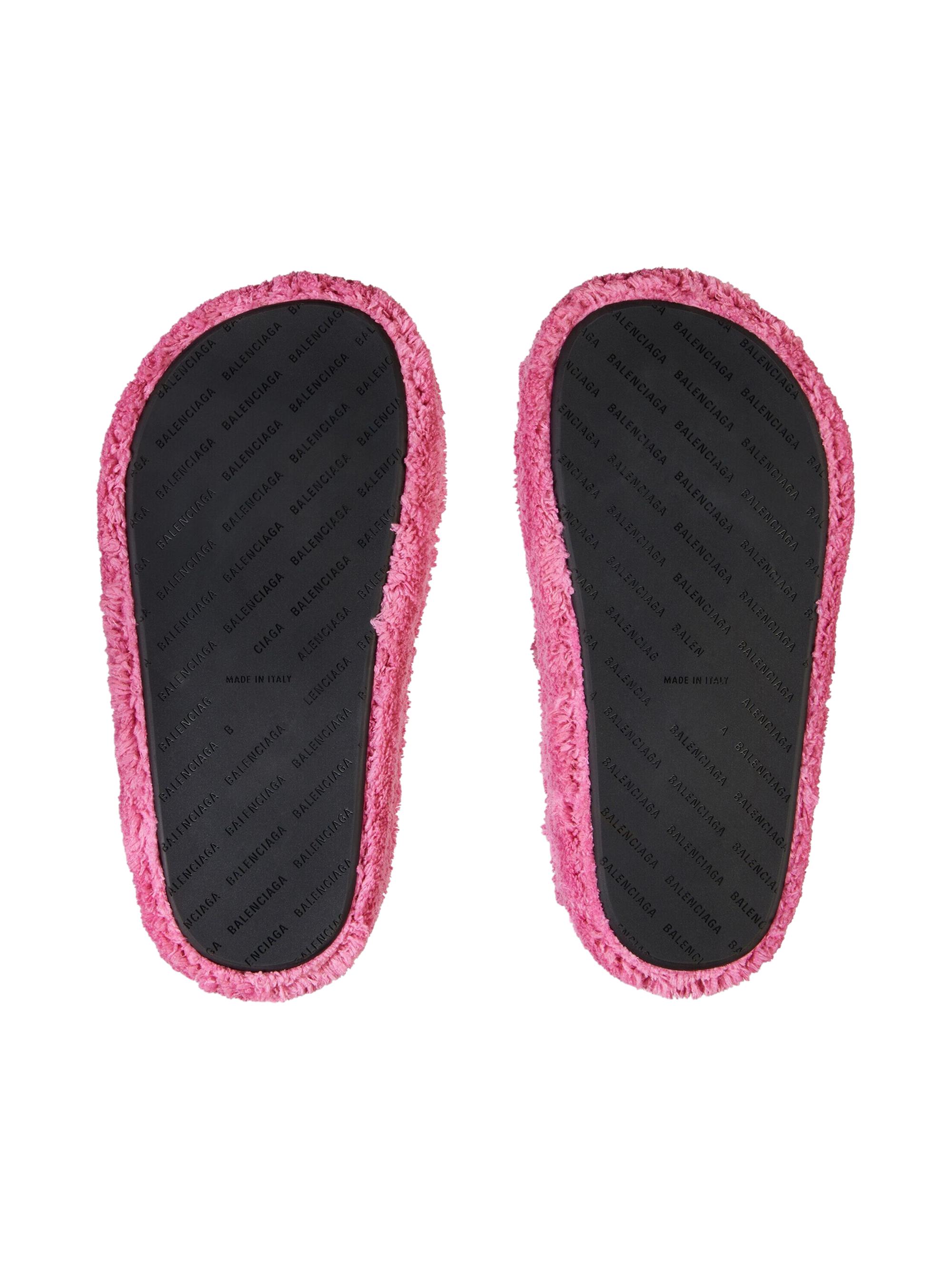 バレンシアガ　Balenciaga FURRY プラットフォーム サンダル ホワイト の ウィメンズ Furry プラットフォーム サンダル