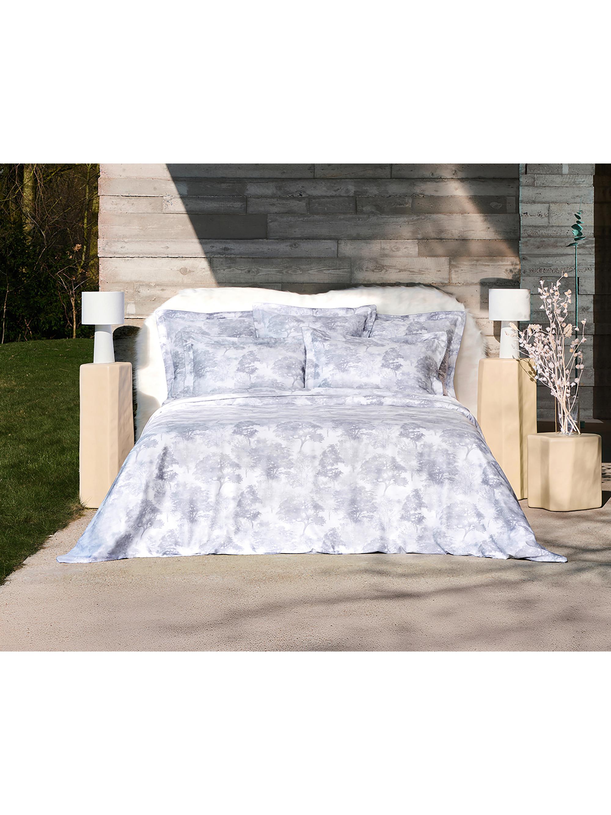 Anne de Solène Silence Cotton Bedding Collection - Blue On White King
