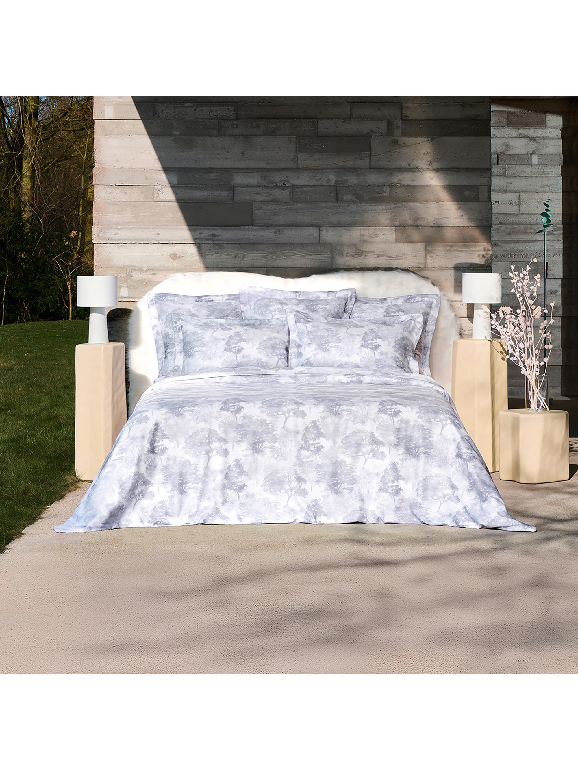Anne de Solène Silence Duvet Cover, Pillowcases, & Sham Collection - Blue On White King