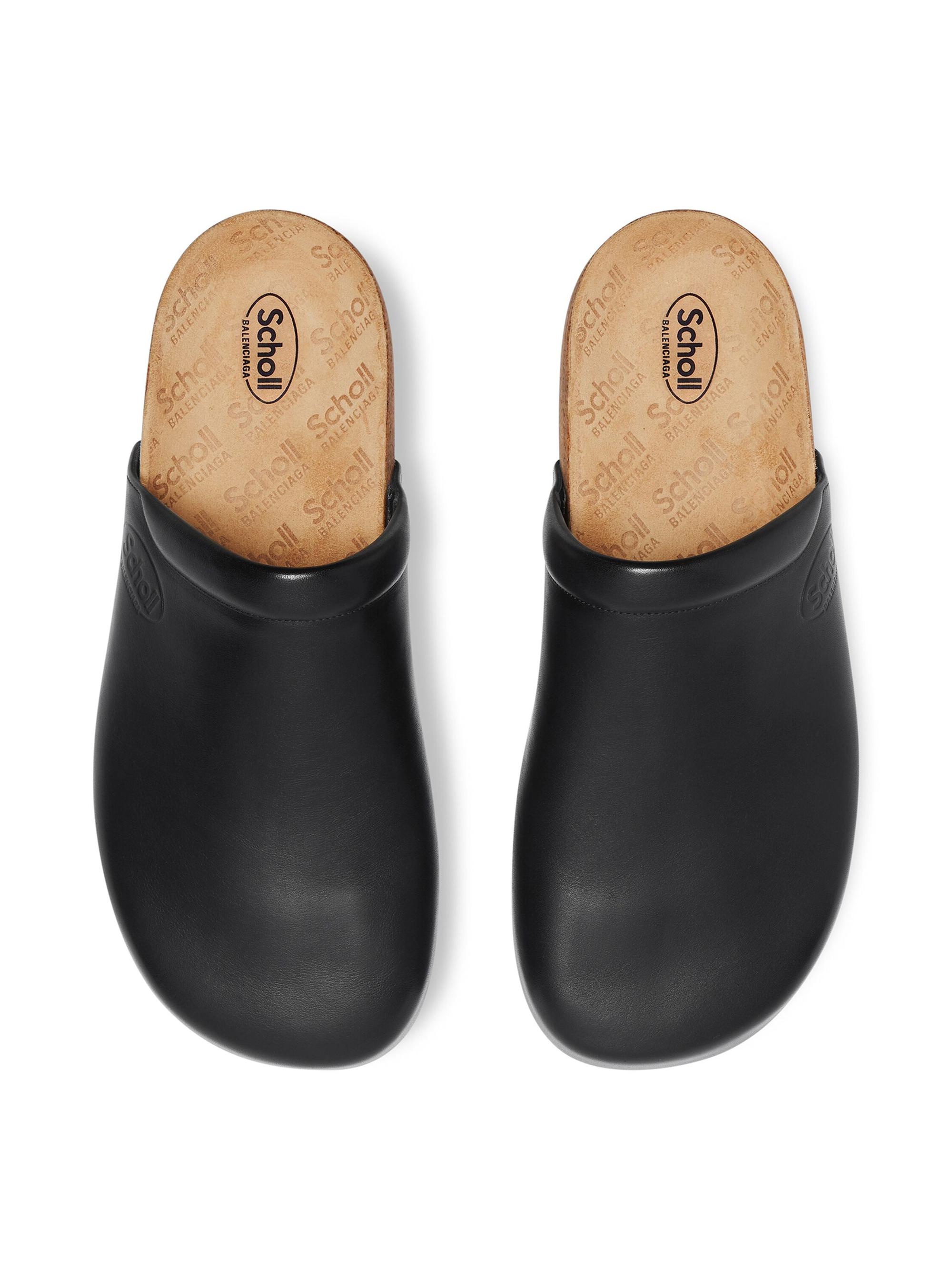 靴 BALENCIAGA SUNSET FLAT BB CALFSKIN MULE New: Sunset Flat Mule from Balenciaga Summer25 Styled in multiple