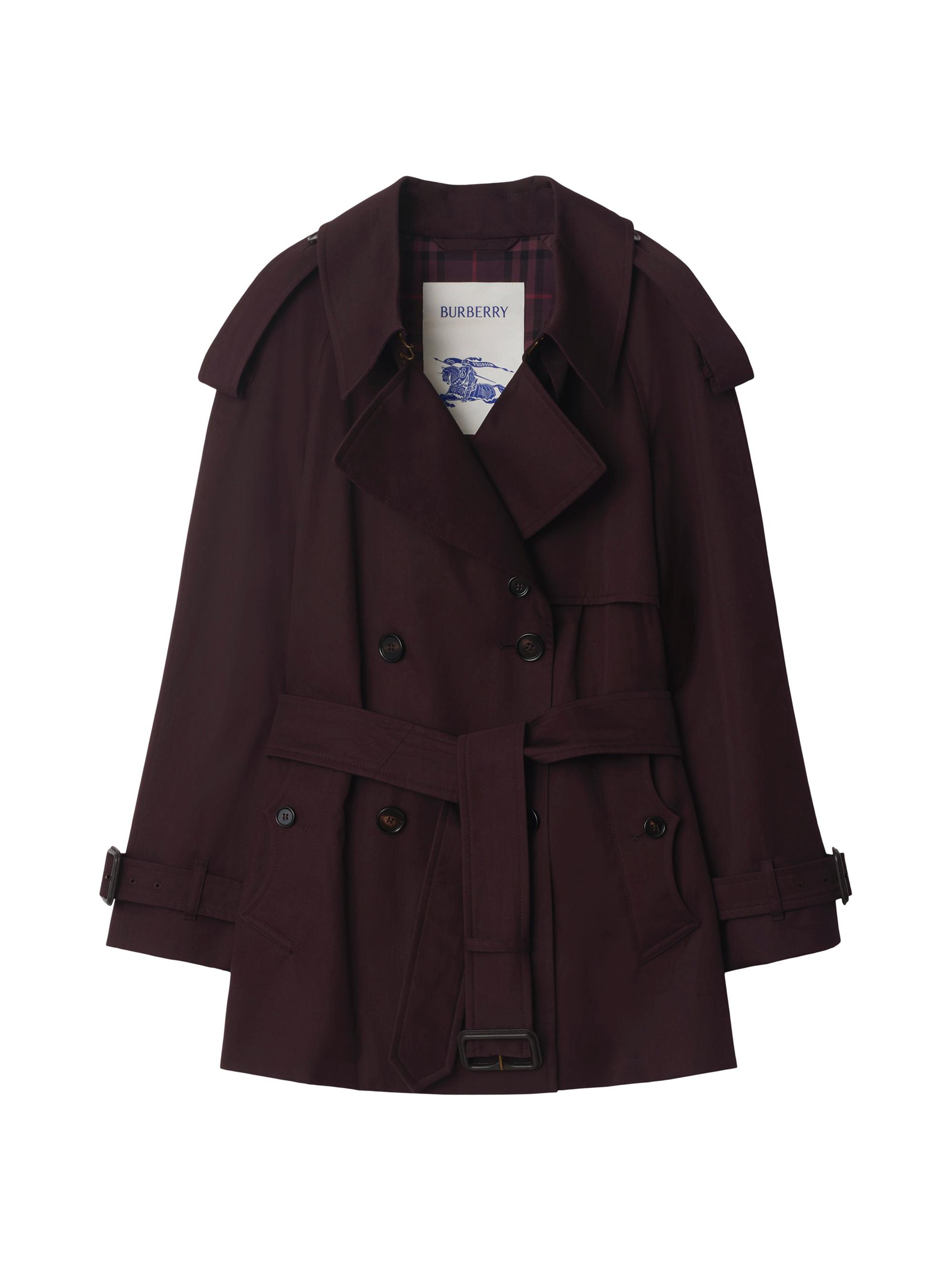 Burberry's ショート丈トレンチコート　MADE IN ENGLAND 普遍性で愛される「バーバリー」のトレンチコートはショート丈でも存在