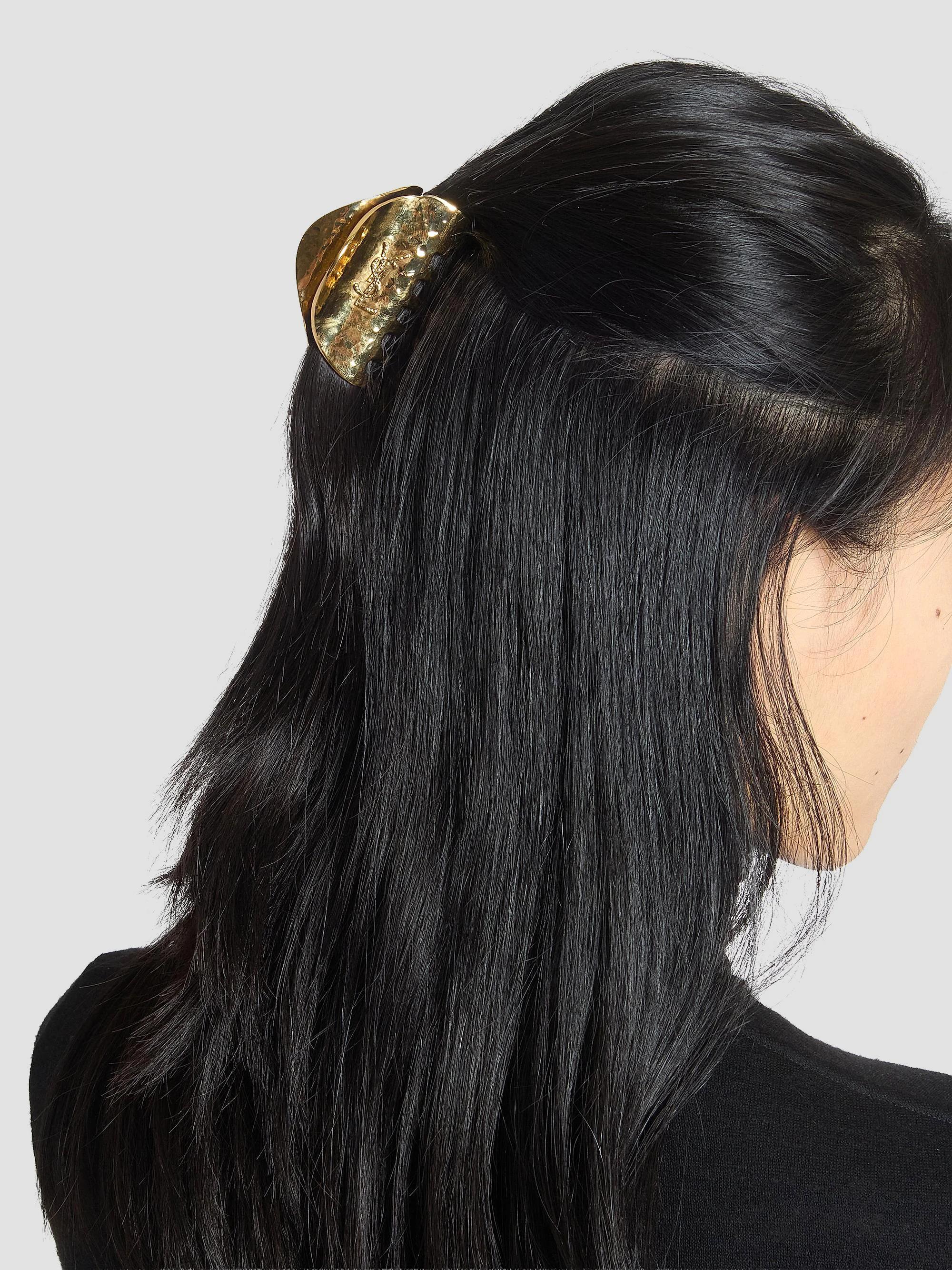Saint Laurent Cassandre Claw Clip in Hammered Metal | Saks  display picture 3
